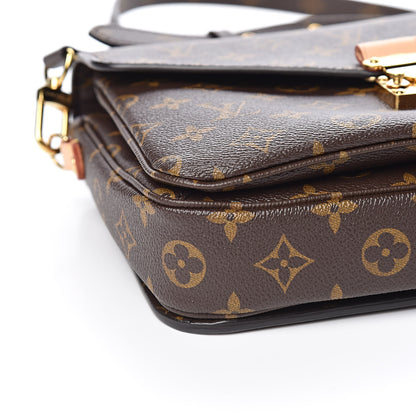 Louis Vuitton Monogram Pochette Metis 7 of 9