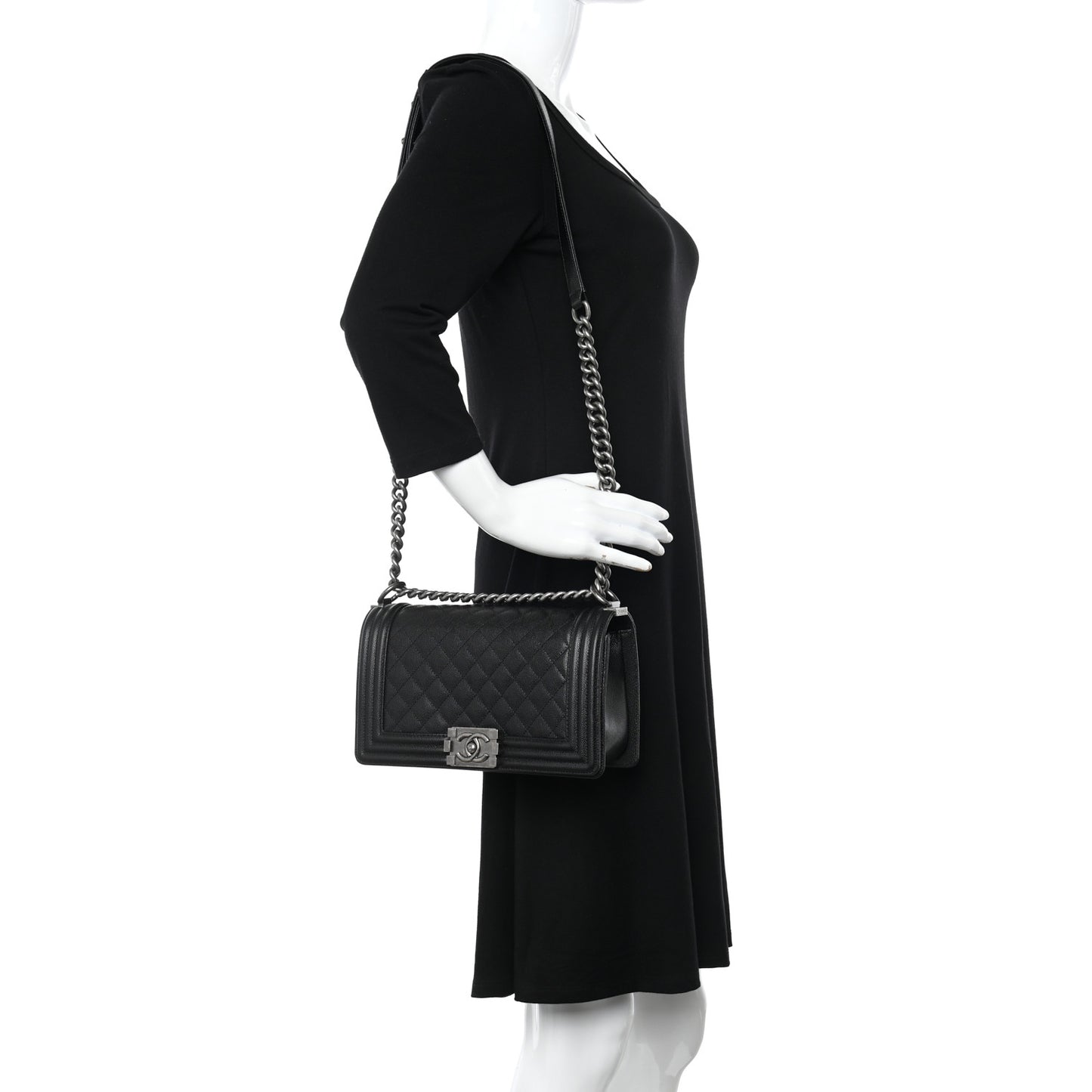 Caviar Quilted Medium Boy Flap Black