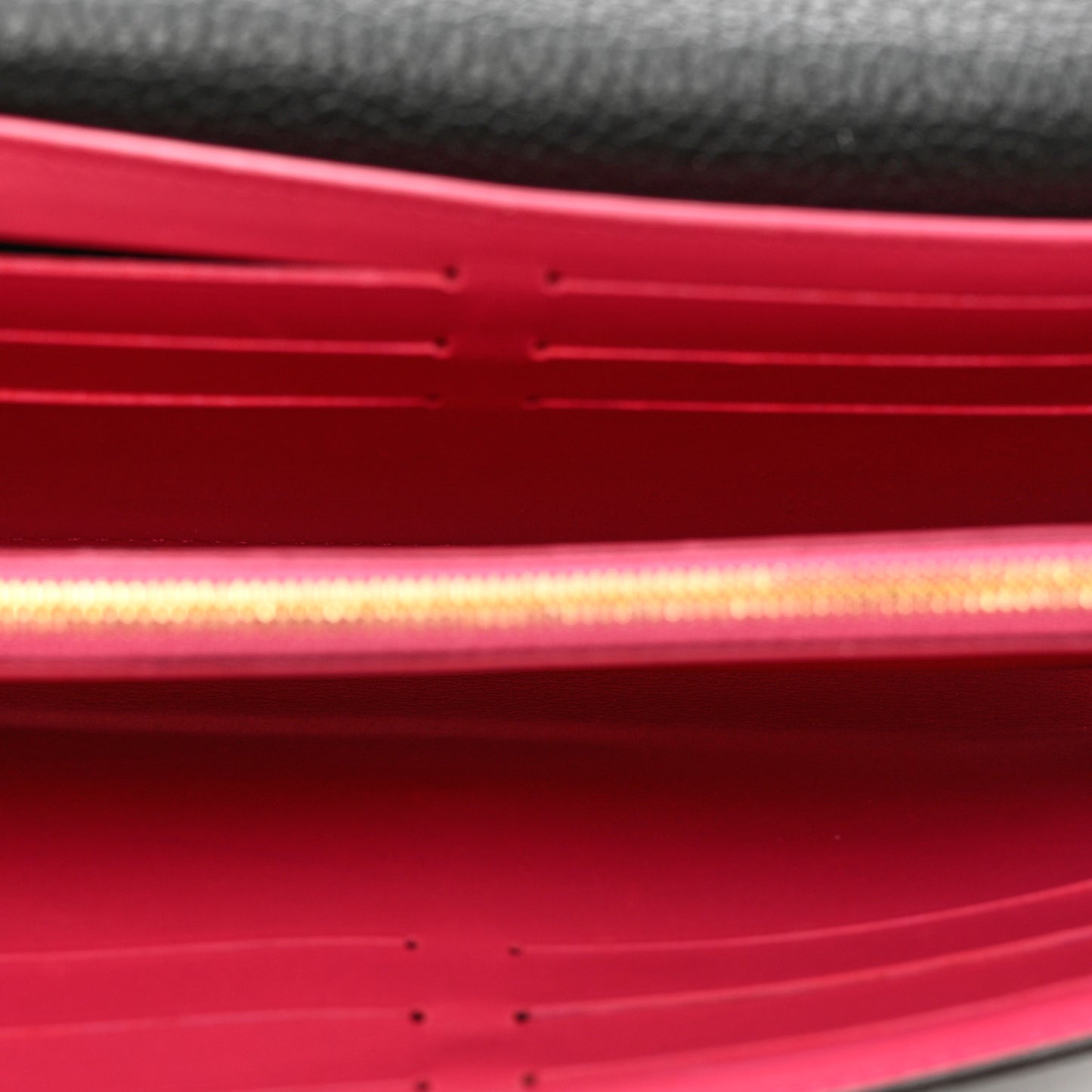 Taurillon Capucines Wallet Black