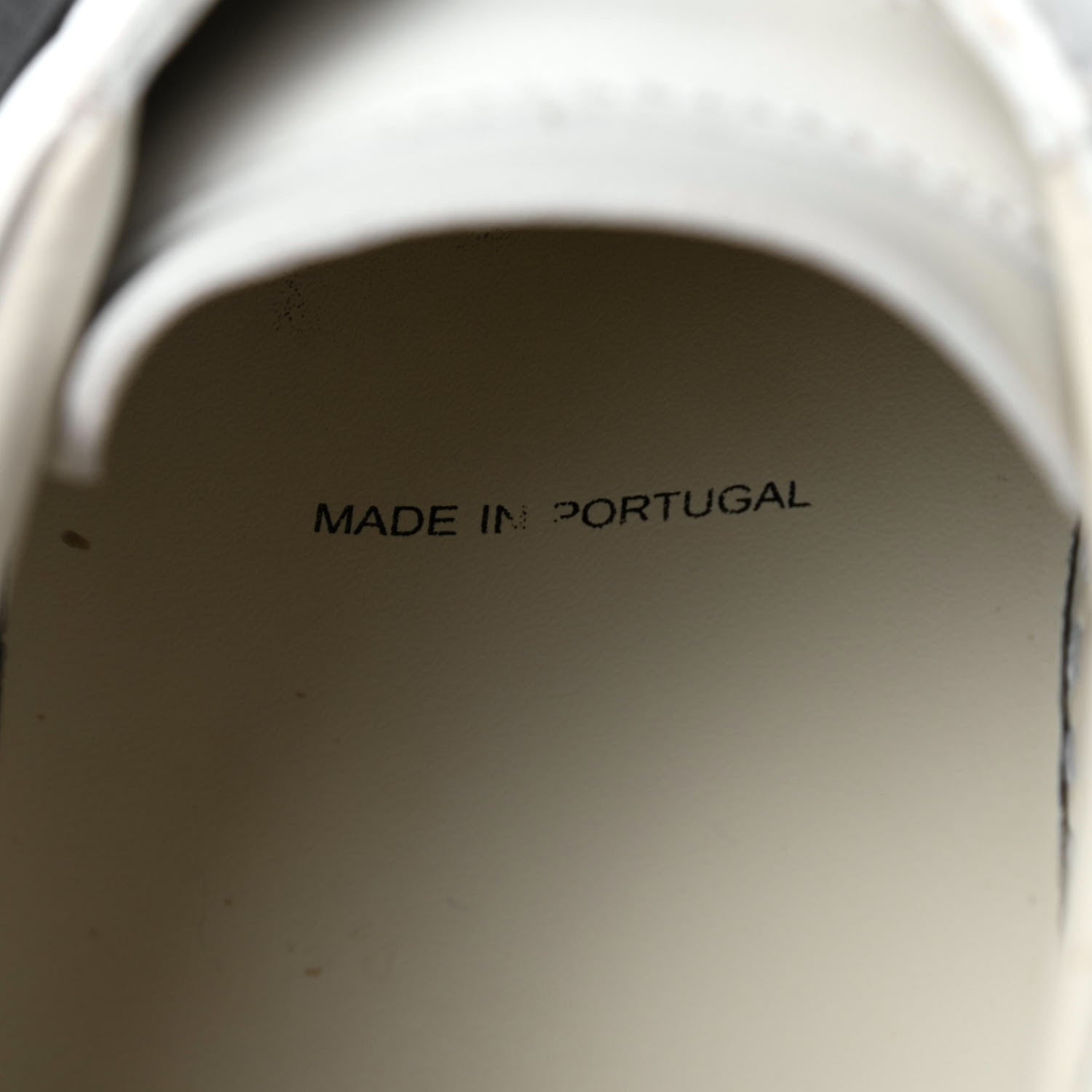 Givenchy Calfskin Band Logo Womens Urban Street Sneakers 36 White Black 9 of 10