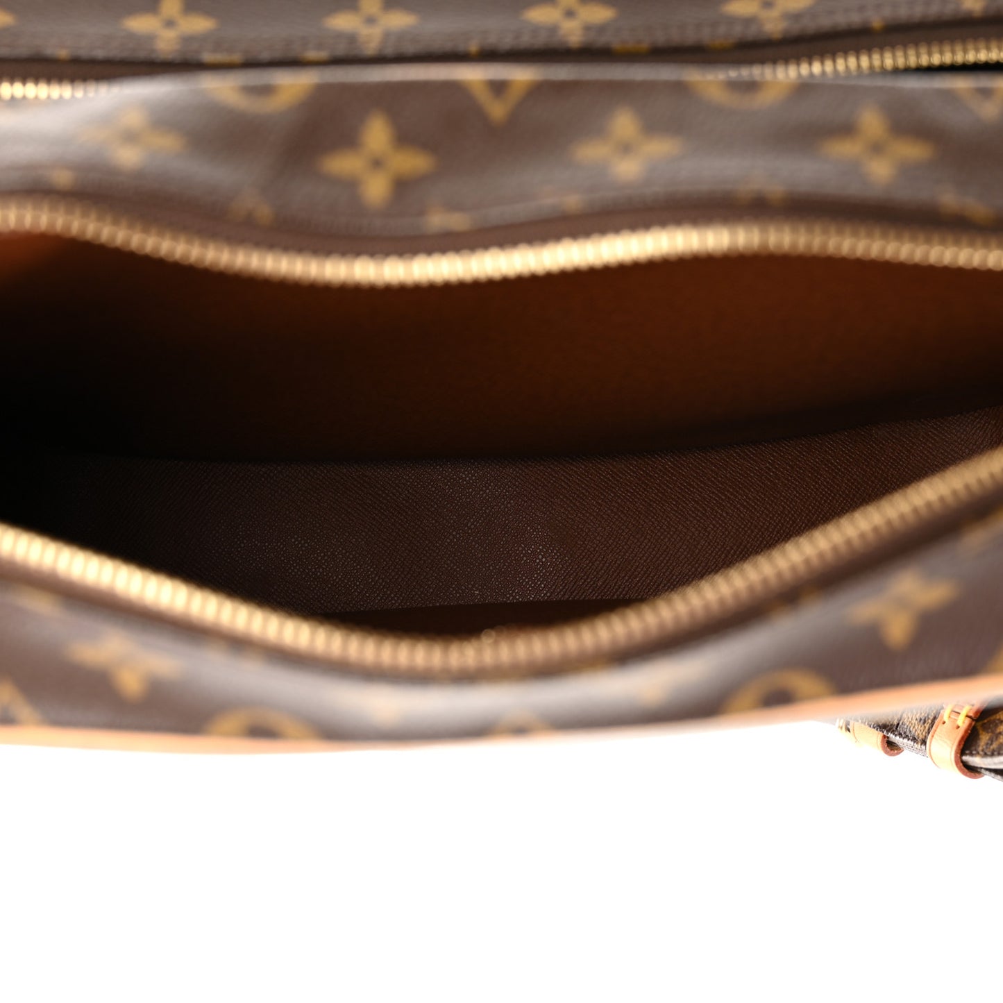 LOUIS VUITTON Monogram Nil 28