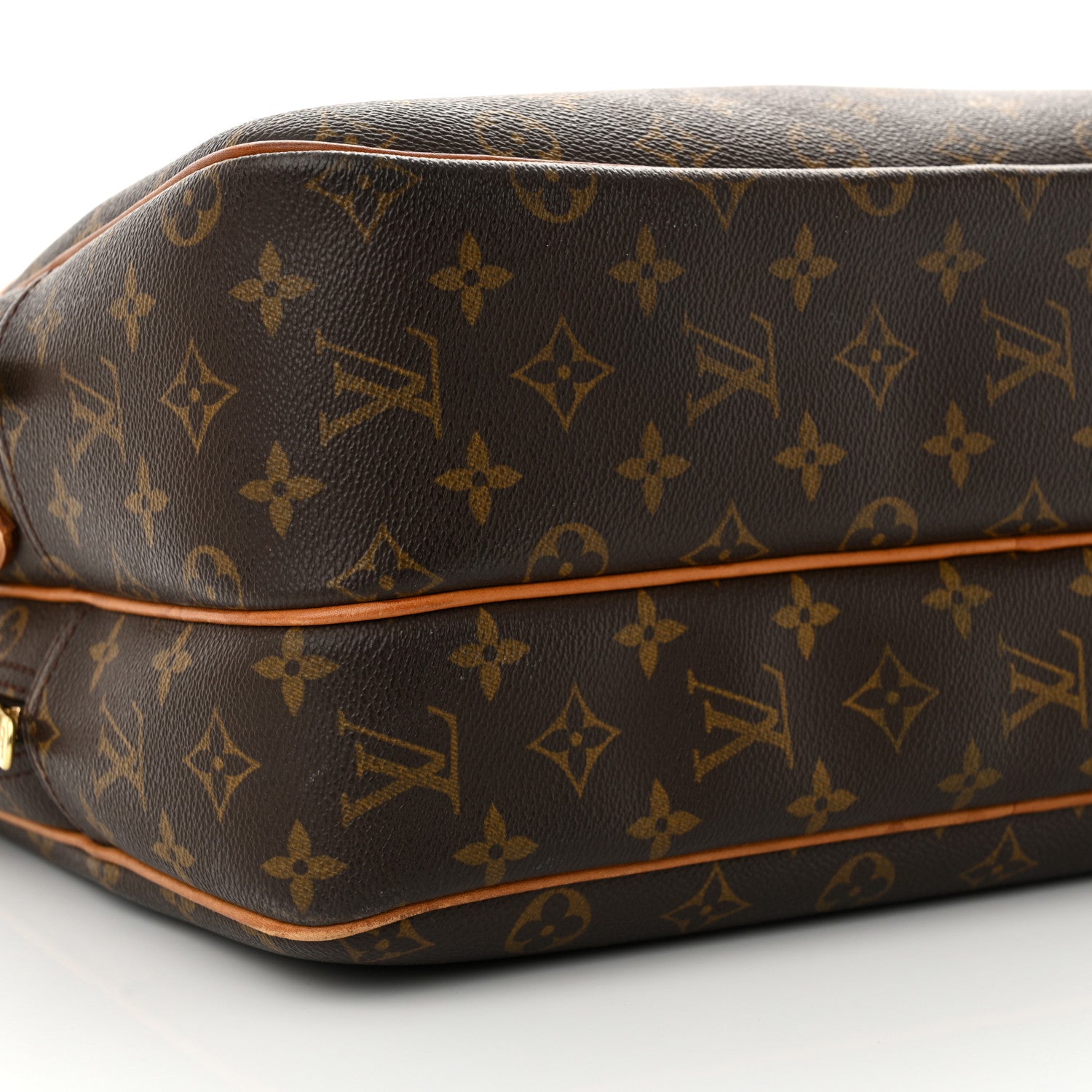 Louis Vuitton Monogram Reporter GM 9 of 17