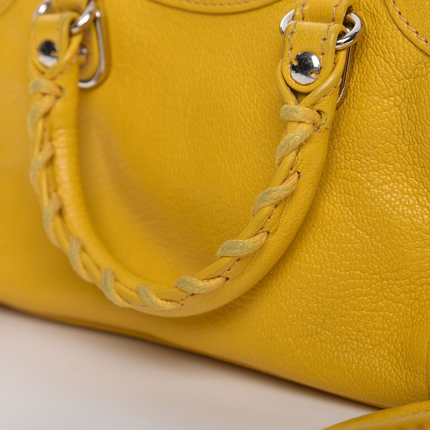 Chevre Silver Metallic Edge Hardware Nano City Jaune Epi