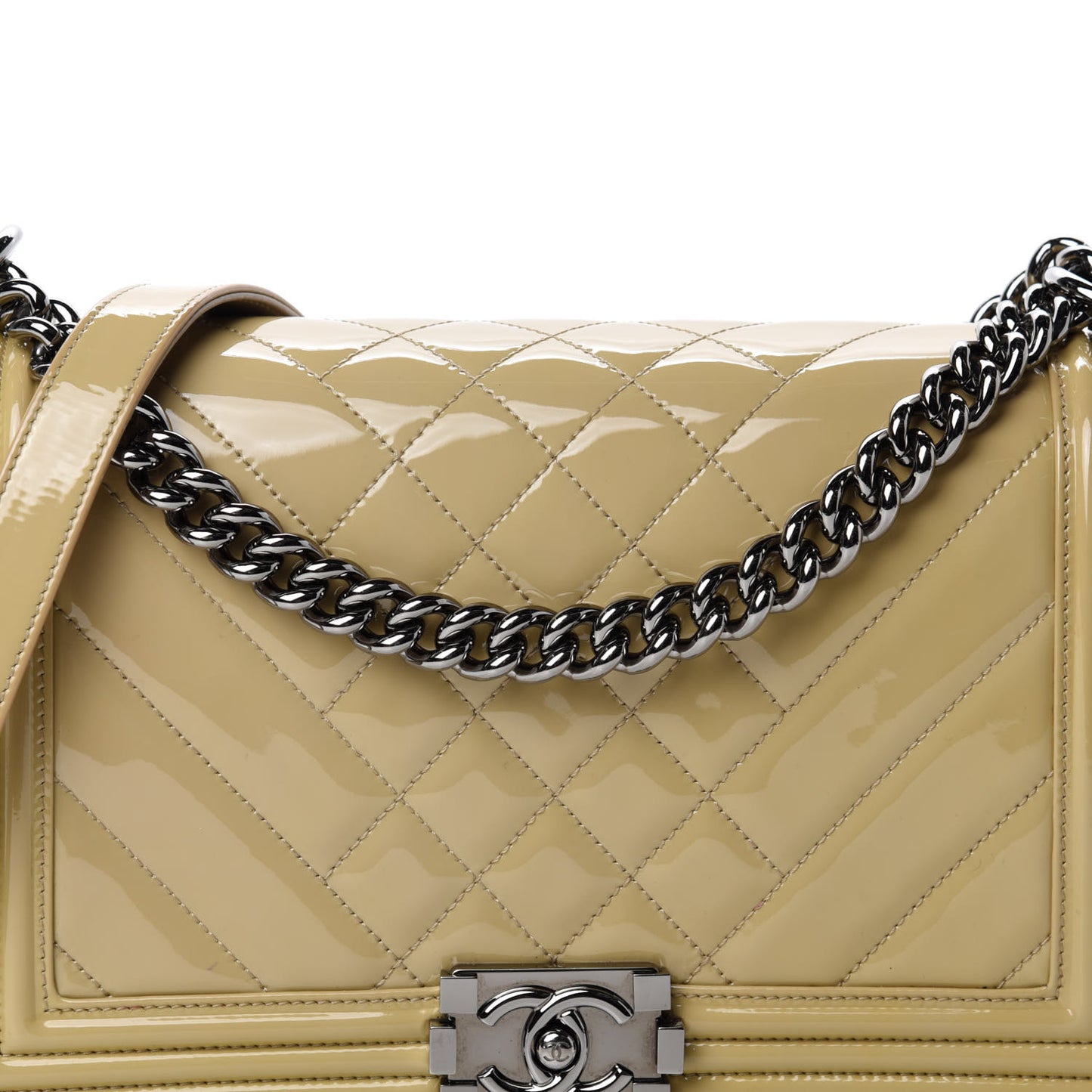 Patent Chevron Quilted New Medium Boy Flap Light Beige