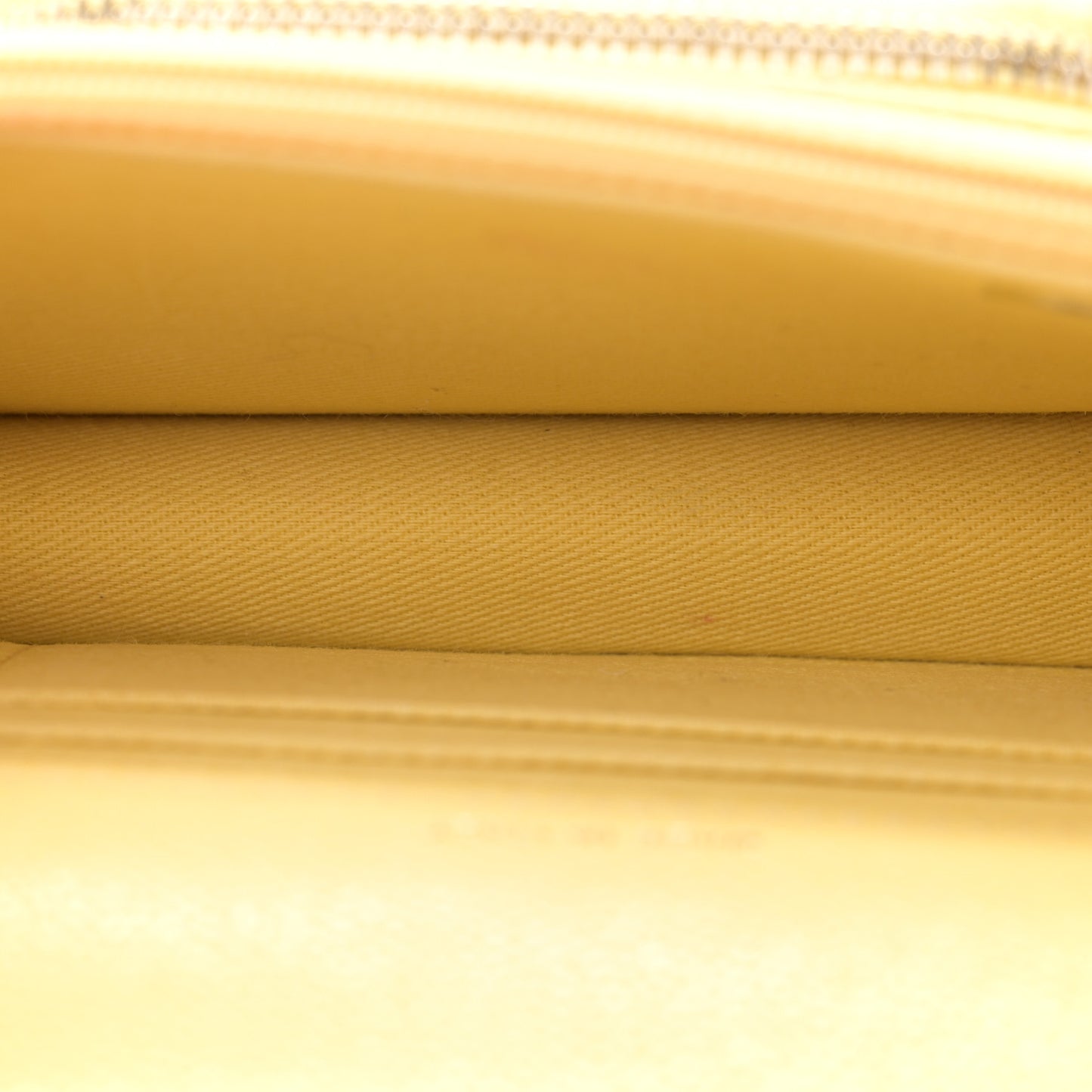 Caviar Quilted Business Affinity Clutch With Chain Flap Yellow