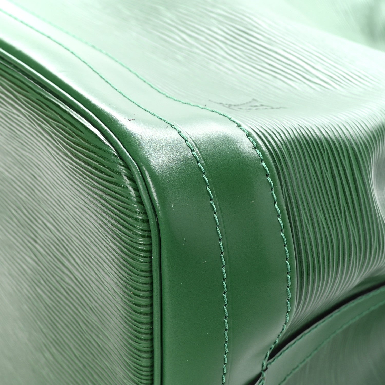 Louis Vuitton Epi Noe Borneo 10 of 13