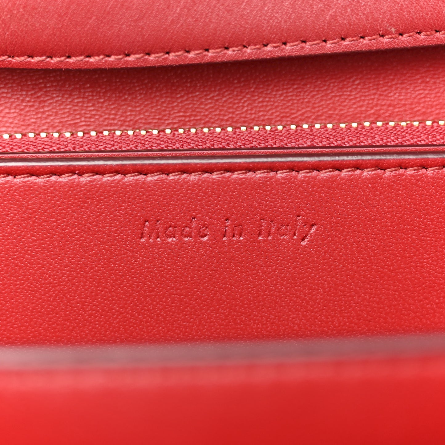 Box Calfskin Medium Classic Box Flap Bag Red