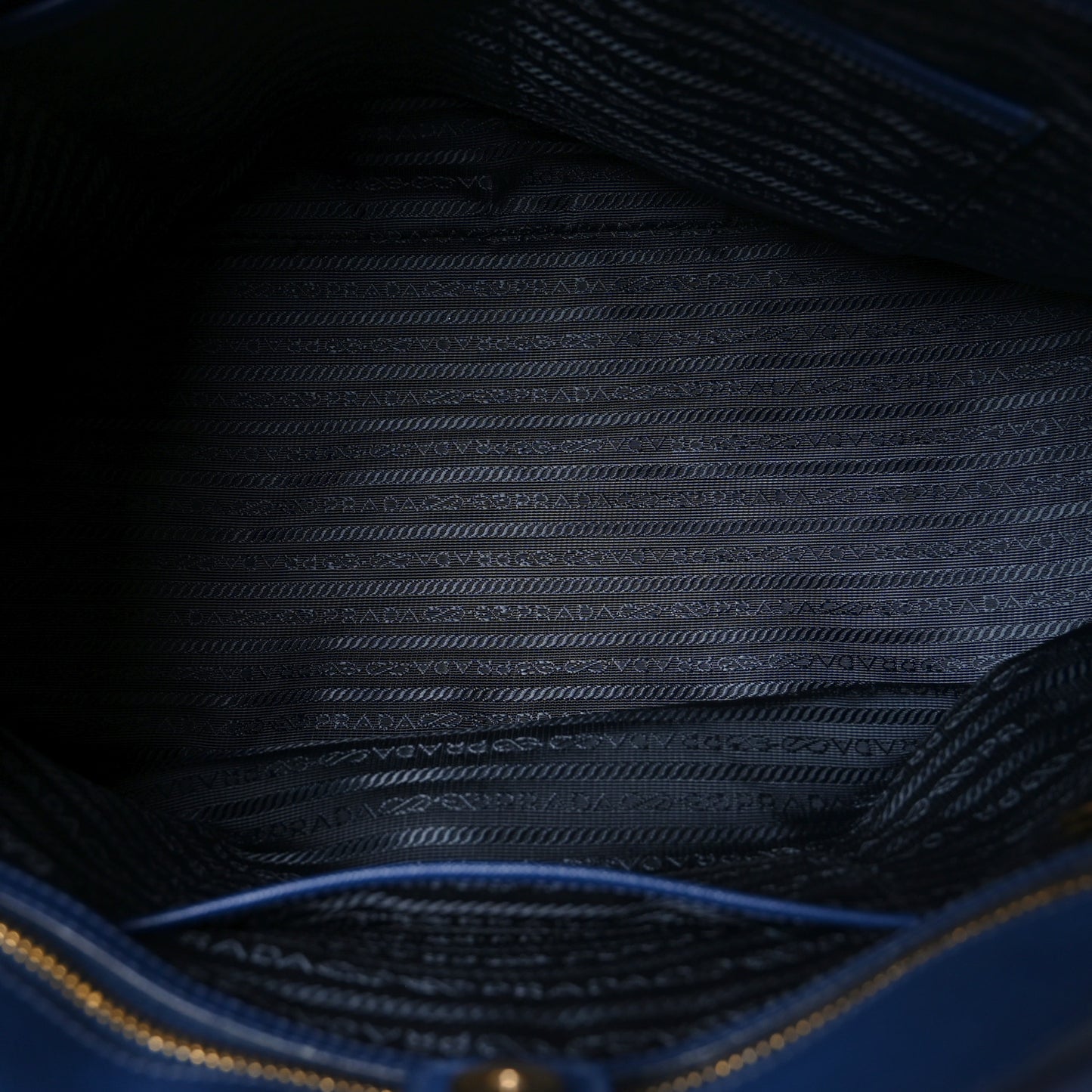 Saffiano Large Galleria Double Zip Tote Bluette