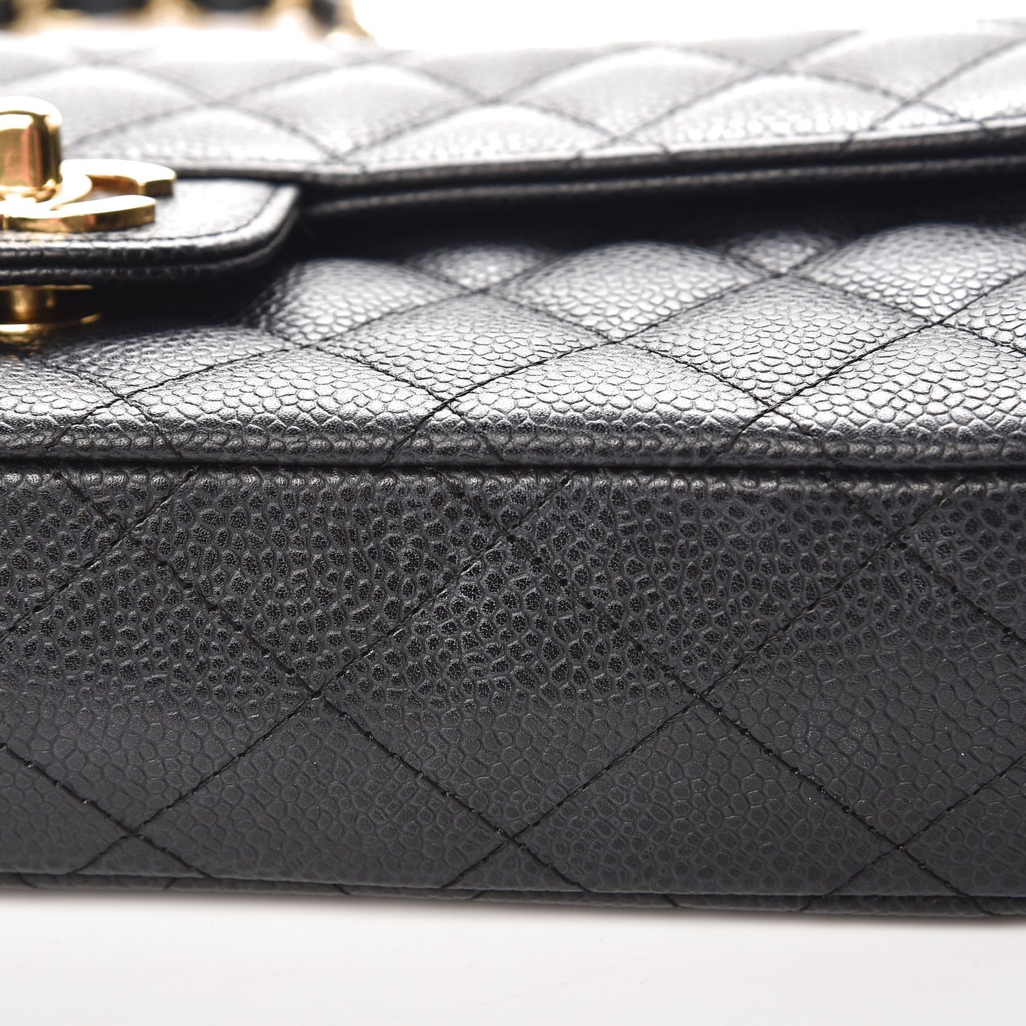 Caviar Quilted East West Flap Black