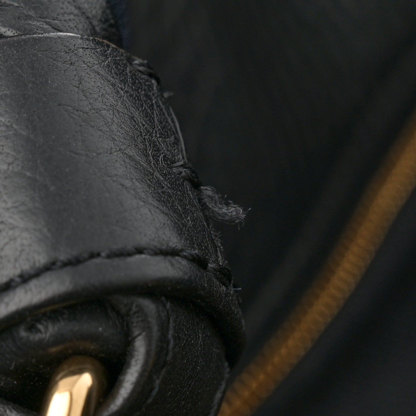 Heavy Grain Iris Tote Black