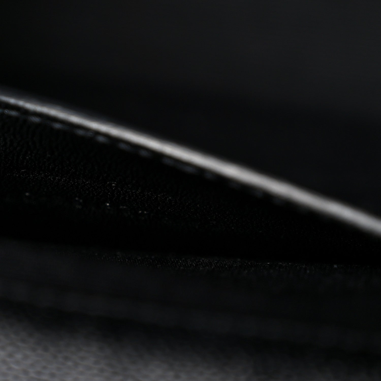 Saint Laurent Grain De Poudre Textured Mixed Matelasse Triquilt Medium Monogram Monochrome Satchel Black 8 of 11
