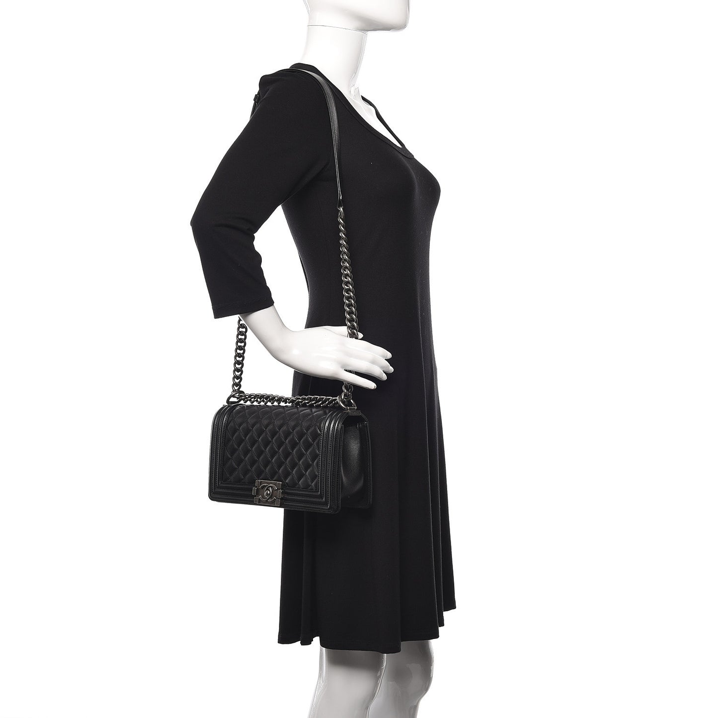 Caviar Quilted Medium Boy Flap Black