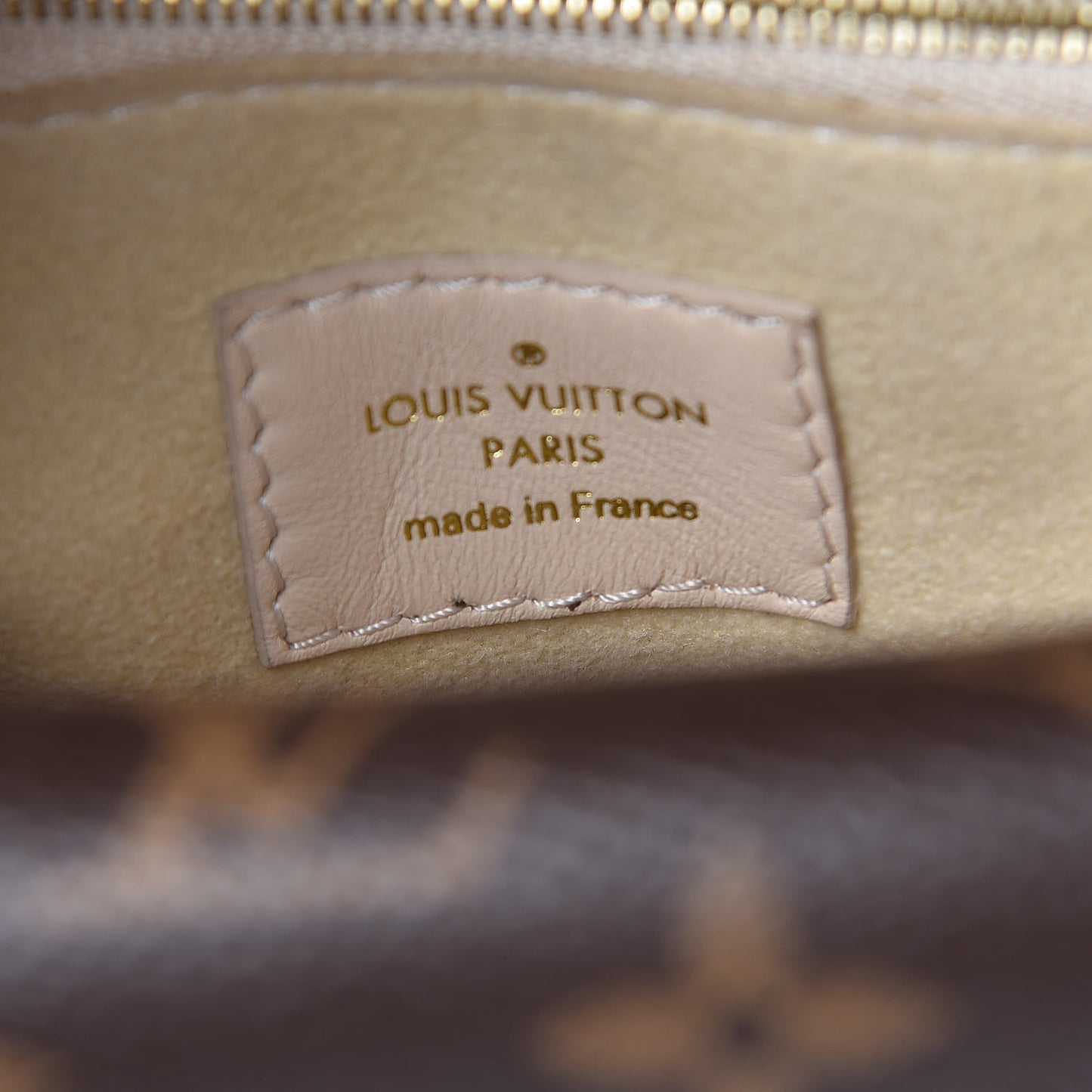 Grained Calfskin Monogram Double V Creme