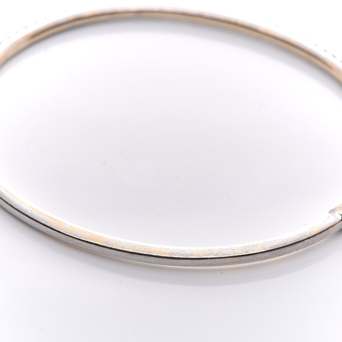 18K White Gold Diamond Metro Hinged Bangle