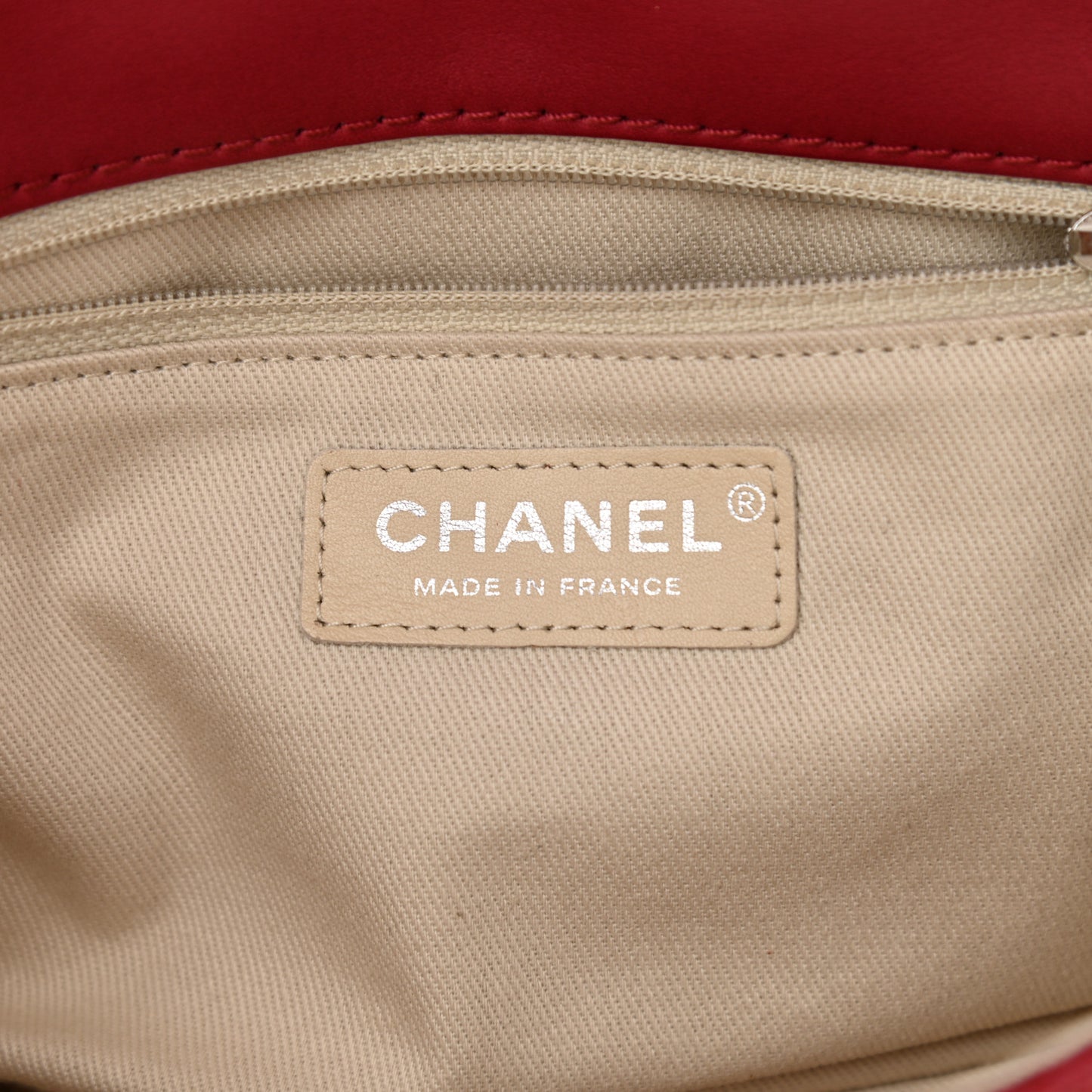 Calfskin Quilted Double Stitch Hamptons Clutch with Chain Red