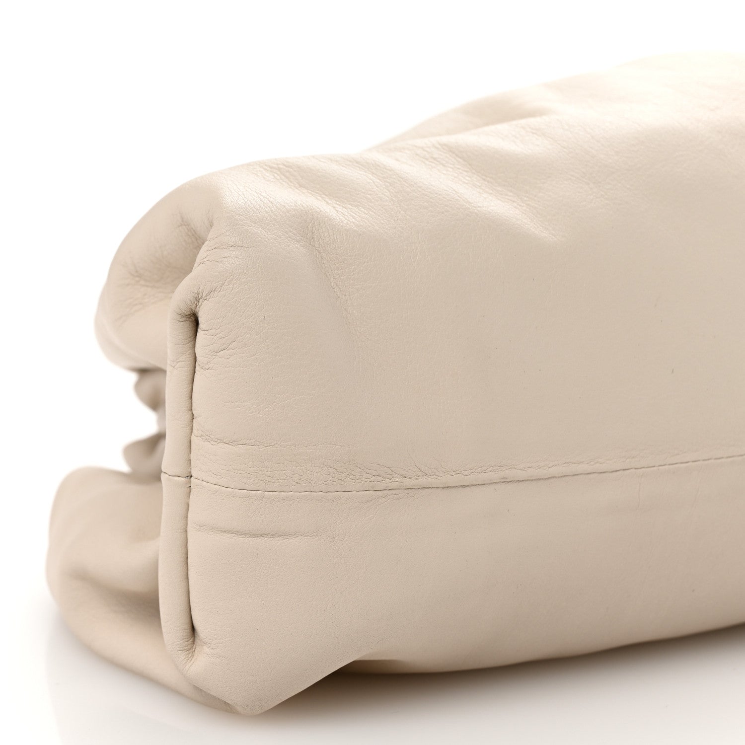 Bottega Veneta Smooth Butter Calf The Pouch Oversized Clutch Plaster 9 of 11