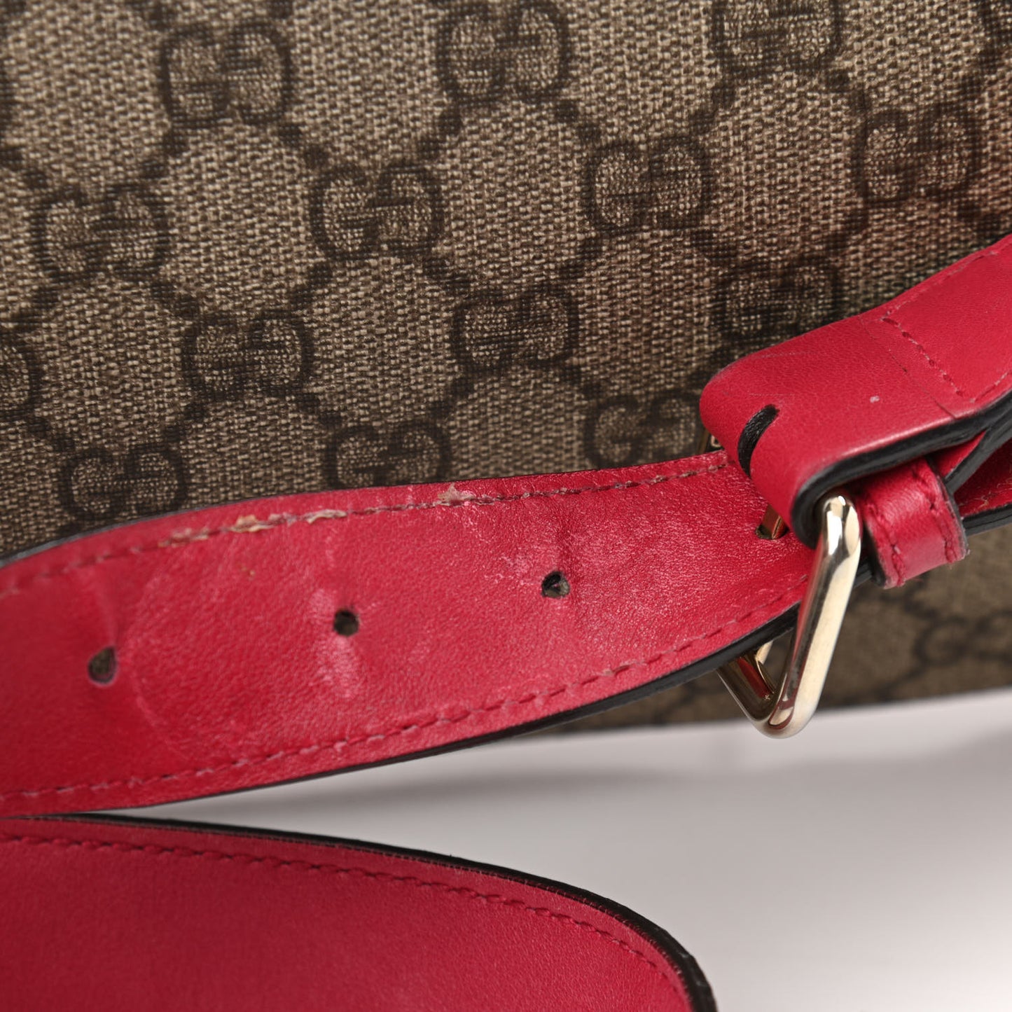 GG Supreme Monogram Medium Flat Messenger Bag Pink