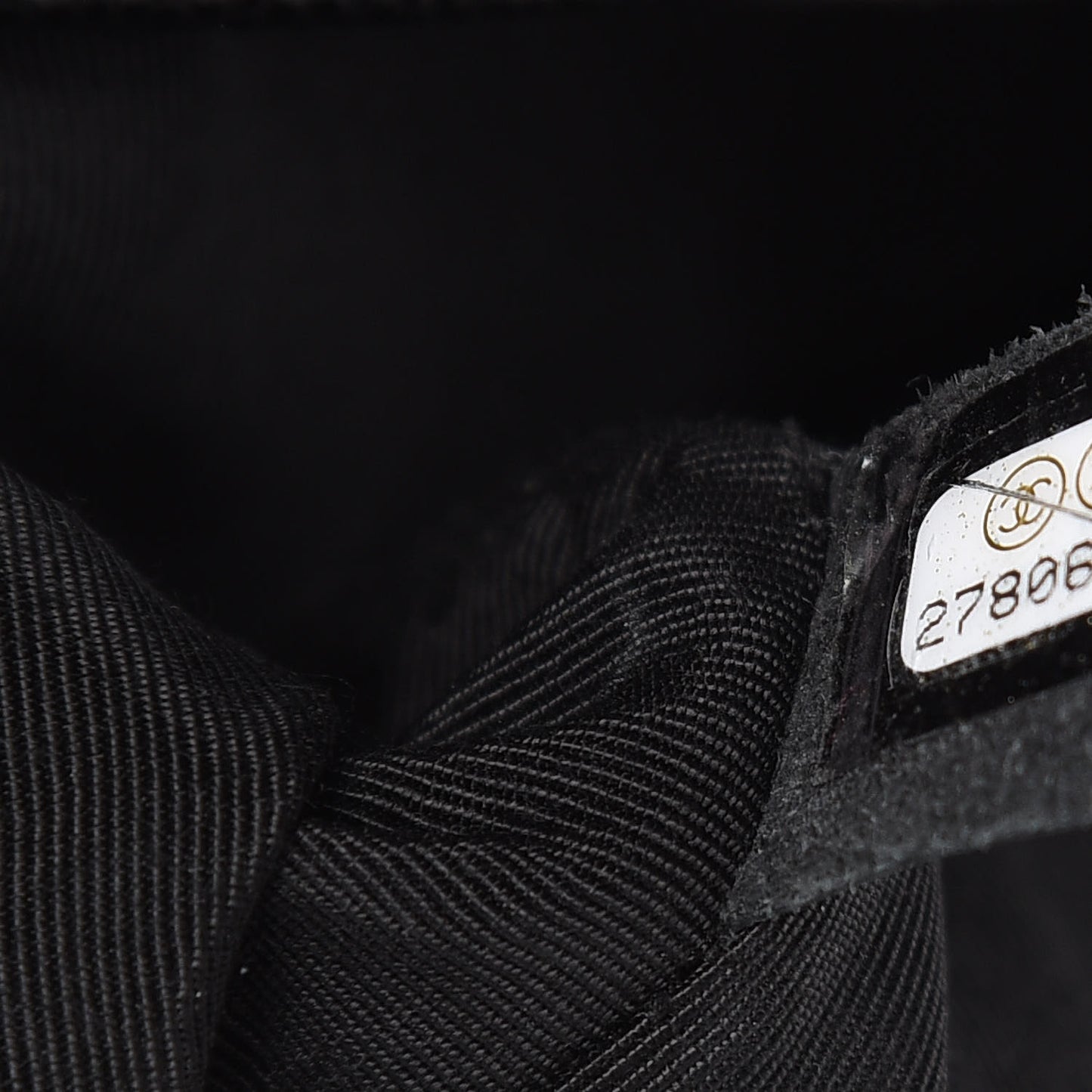 Caviar Quilted Medium Boy Flap Black