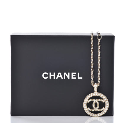 Chanel Pearl CC Medallion Necklace Gold 7 of 7