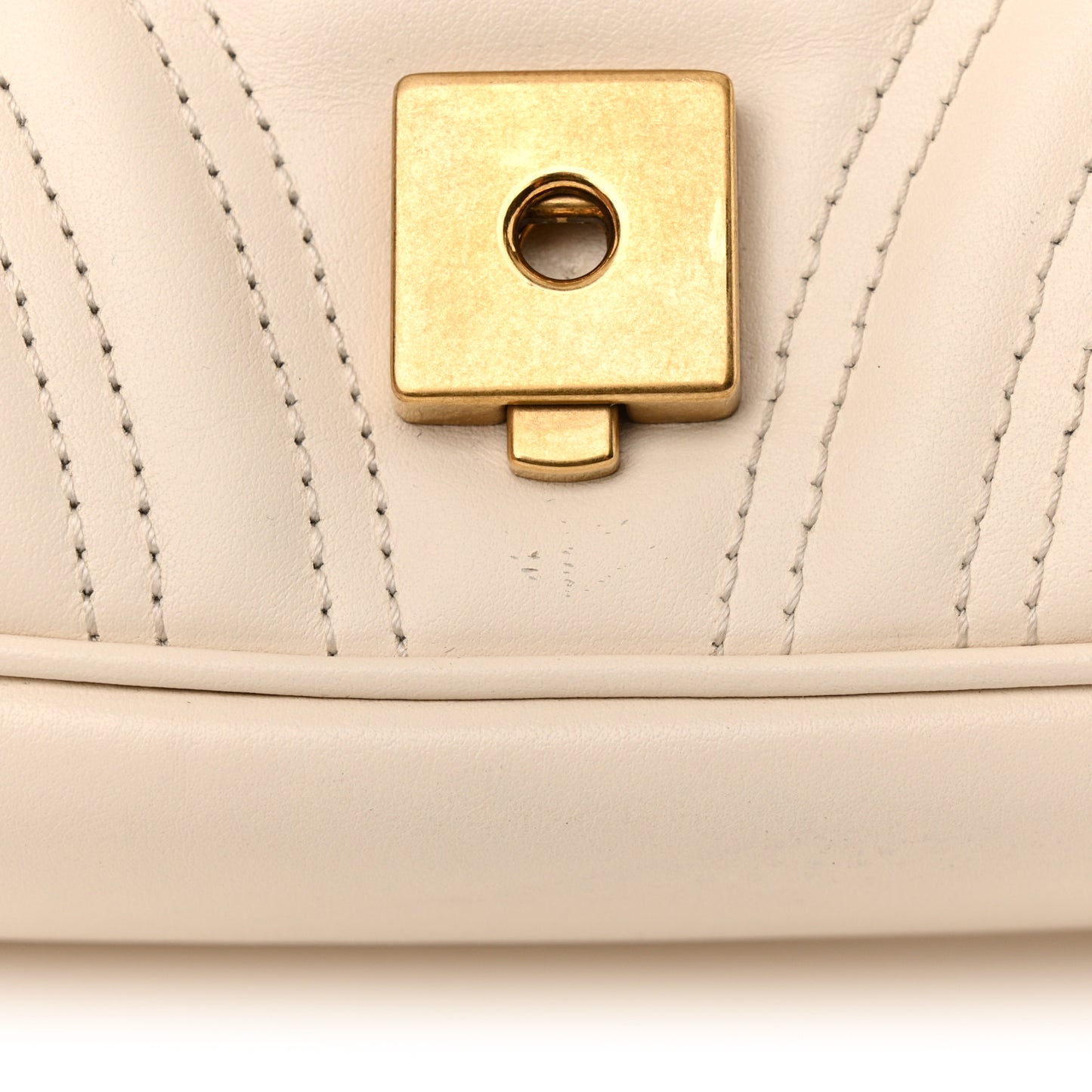 Calfskin Matelasse Small GG Marmont Shoulder Bag White