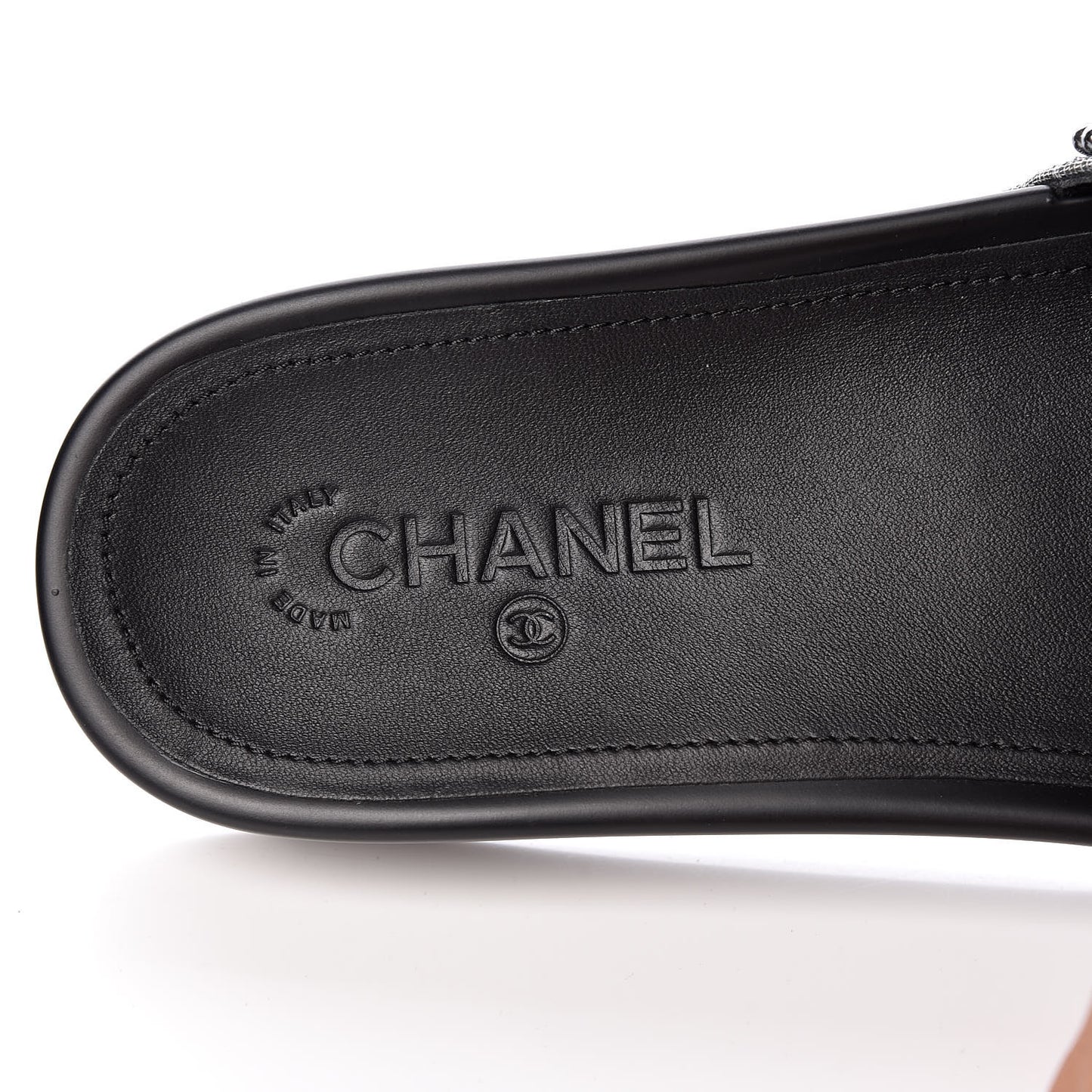 Fantasy Lambskin Pearl Chain CC Flat Mules 40 Silver Black