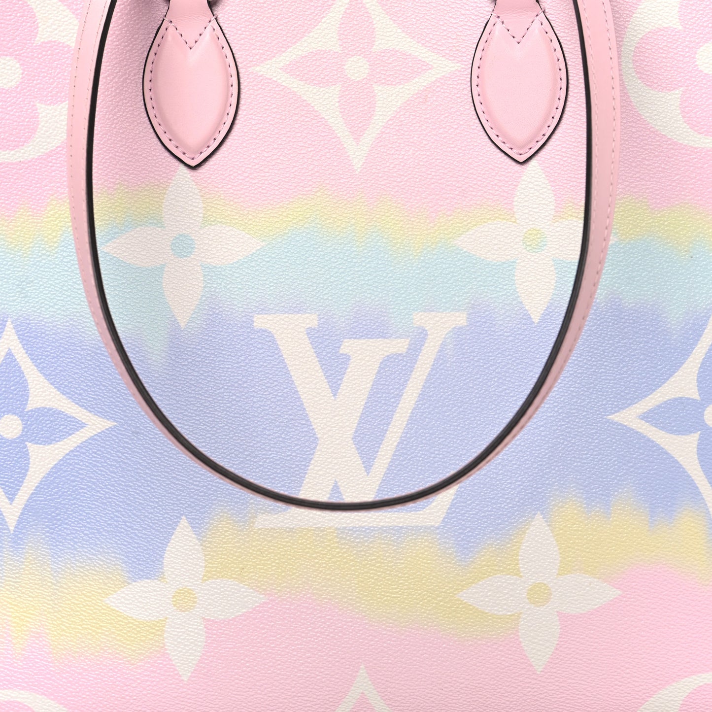 Monogram Escale Onthego GM Pastel