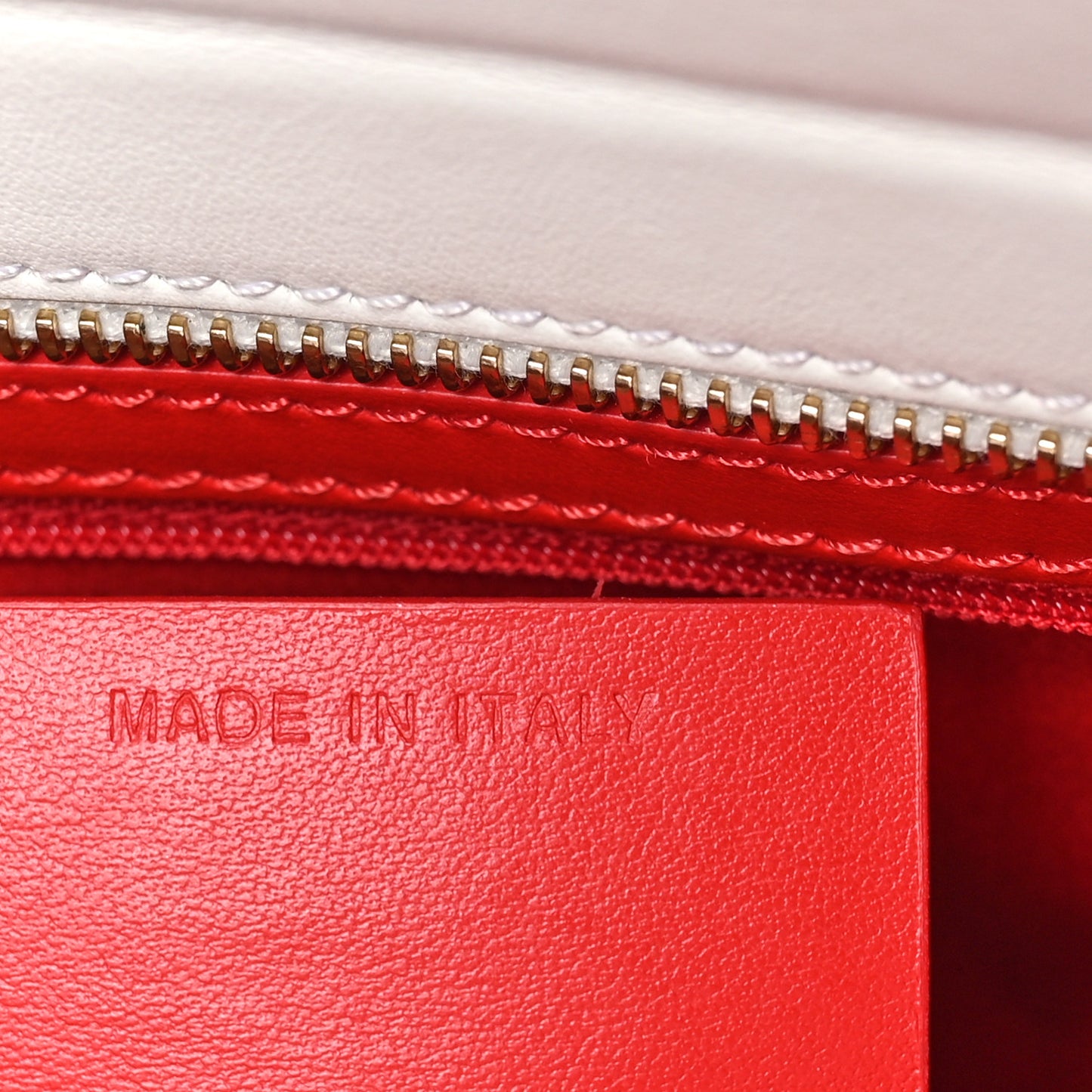 Calfskin Spikes Loubinthesky Medium Paloma White