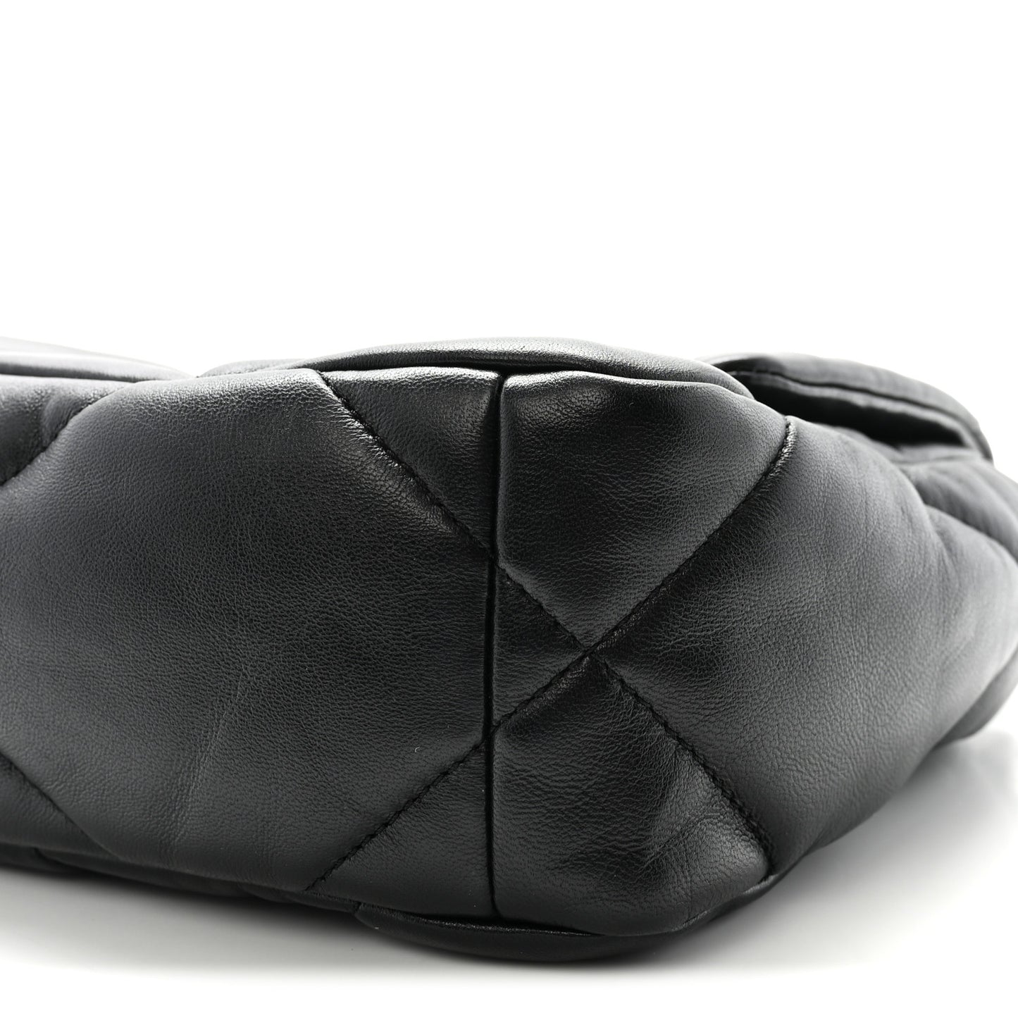 Lambskin Quilted Medium Chanel 19 Flap Black