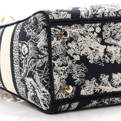 Christian Dior Canvas Toile De Jouy Reverse Embroidered Medium Lady D-Lite Navy 9 of 10