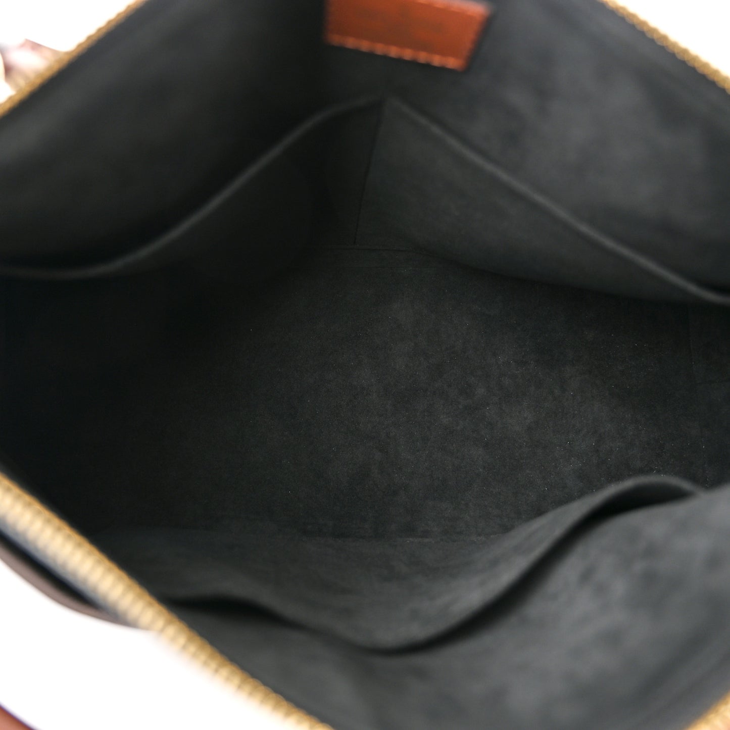 Monogram V Tote MM Black