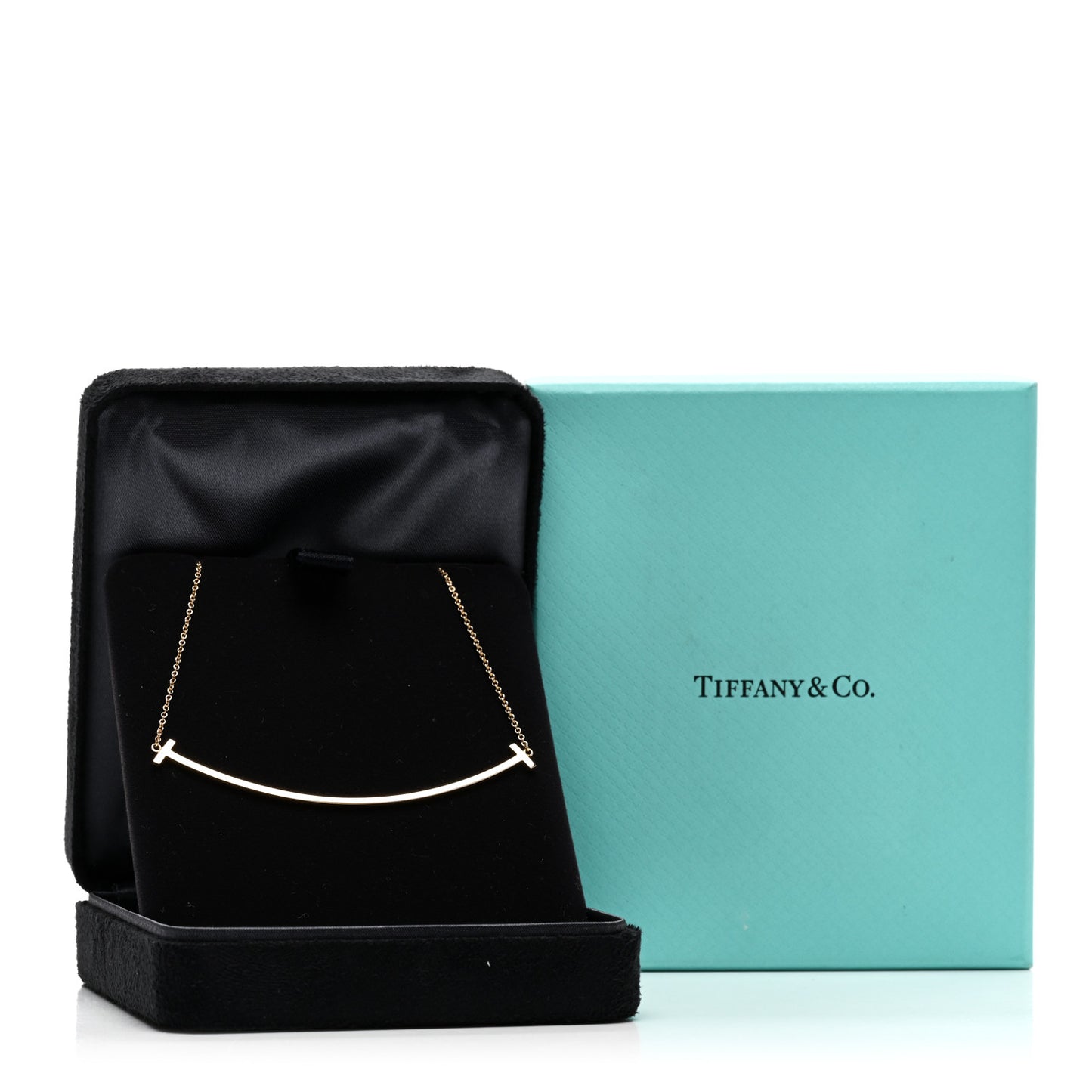 18K Yellow Gold Large T Smile Pendant Necklace
