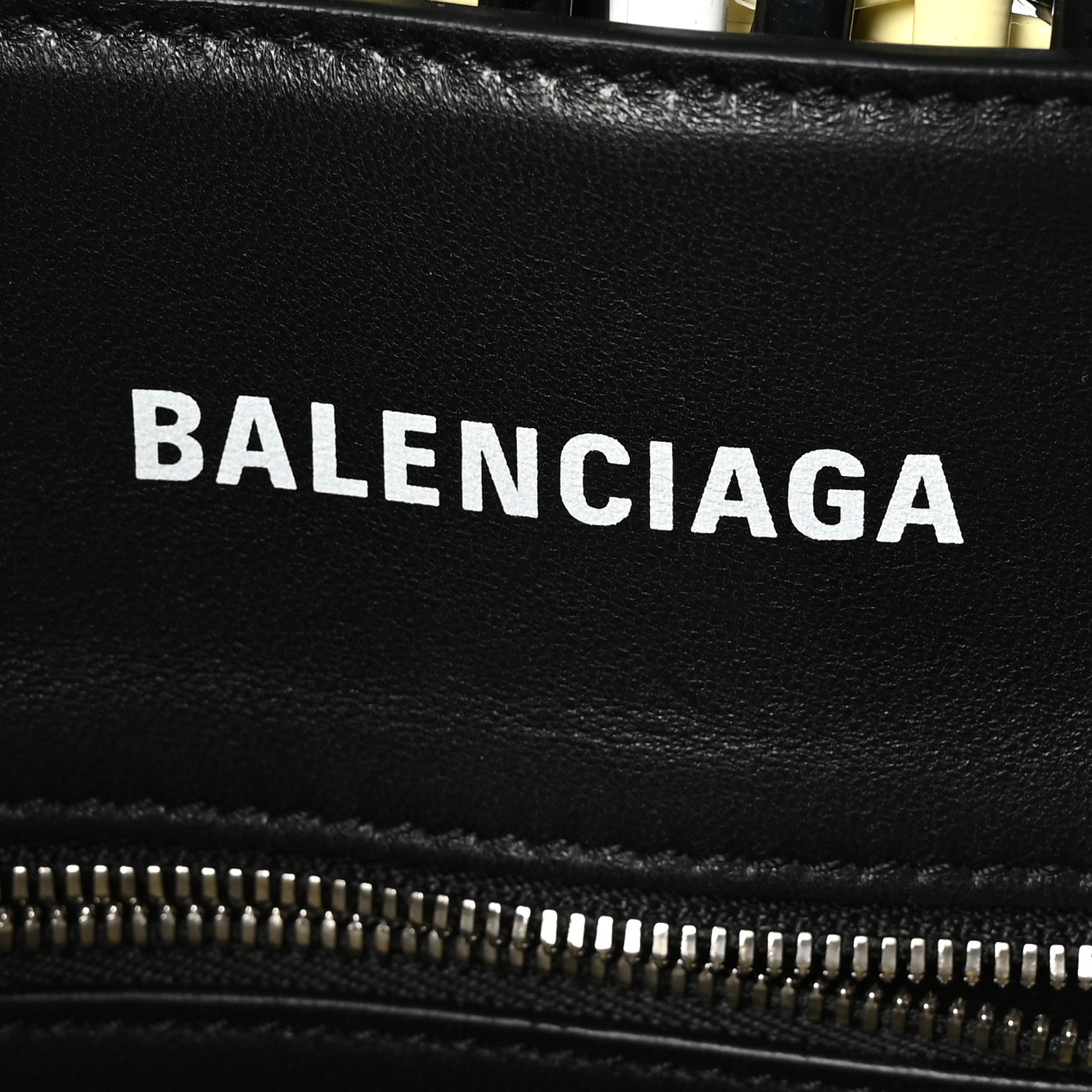 Balenciaga Patent XS Bistro Basket Black Beige 6 of 9