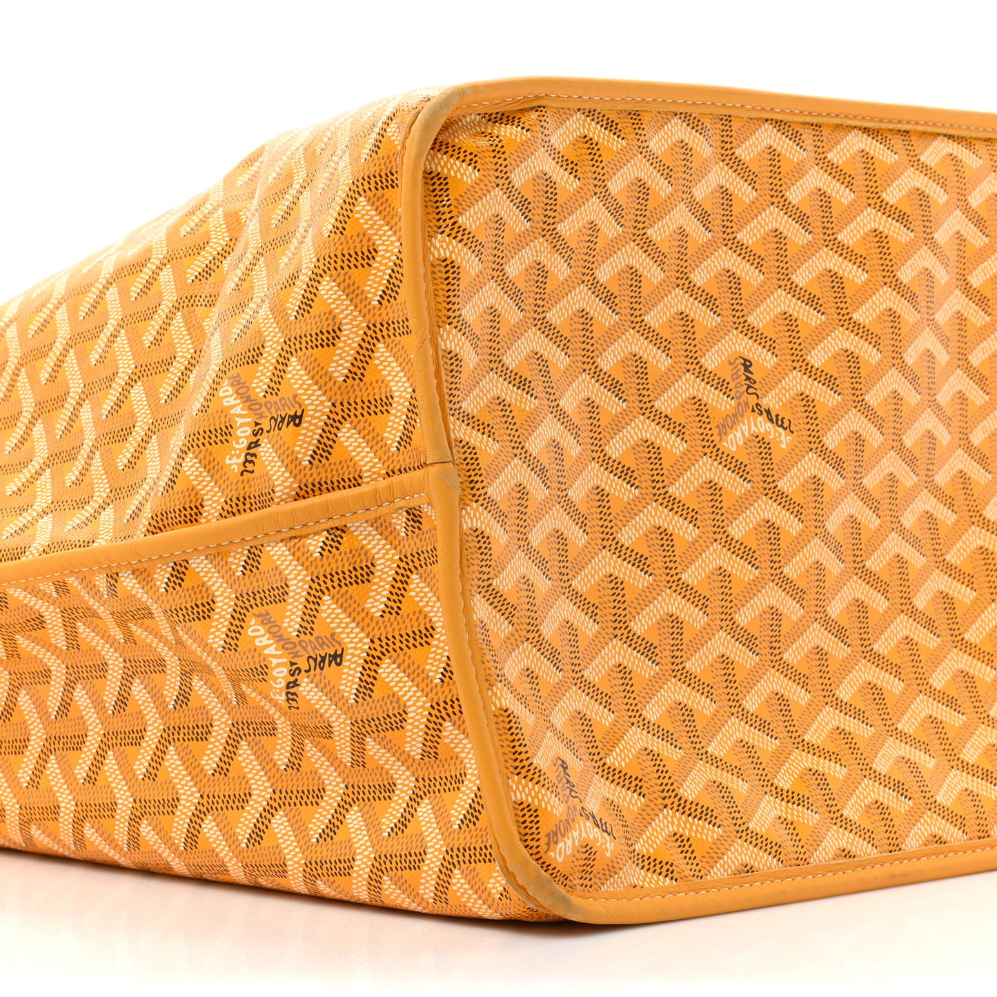 Goyardine Reversible Anjou GM Yellow