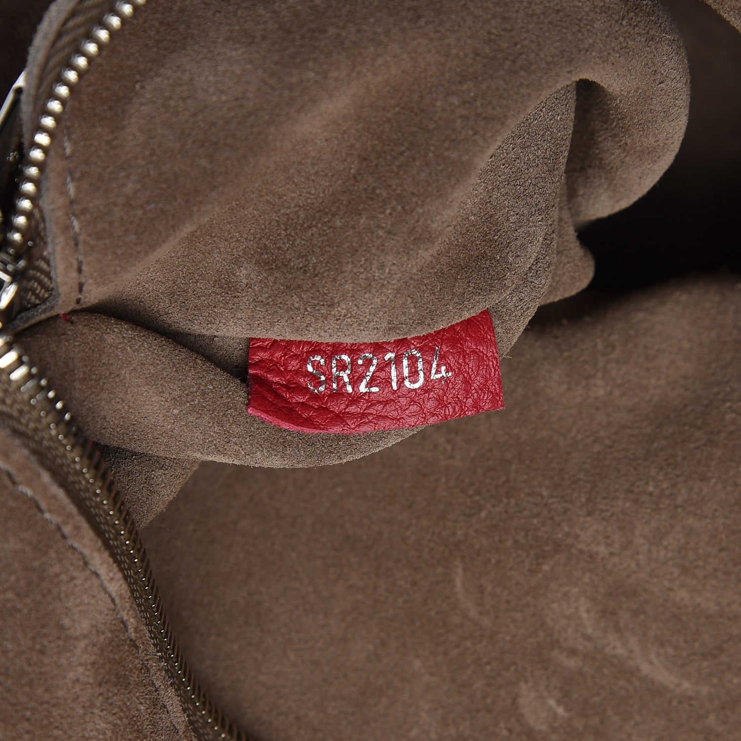 Louis Vuitton Veau Cachemire Soft Lockit MM Framboise 7 of 9