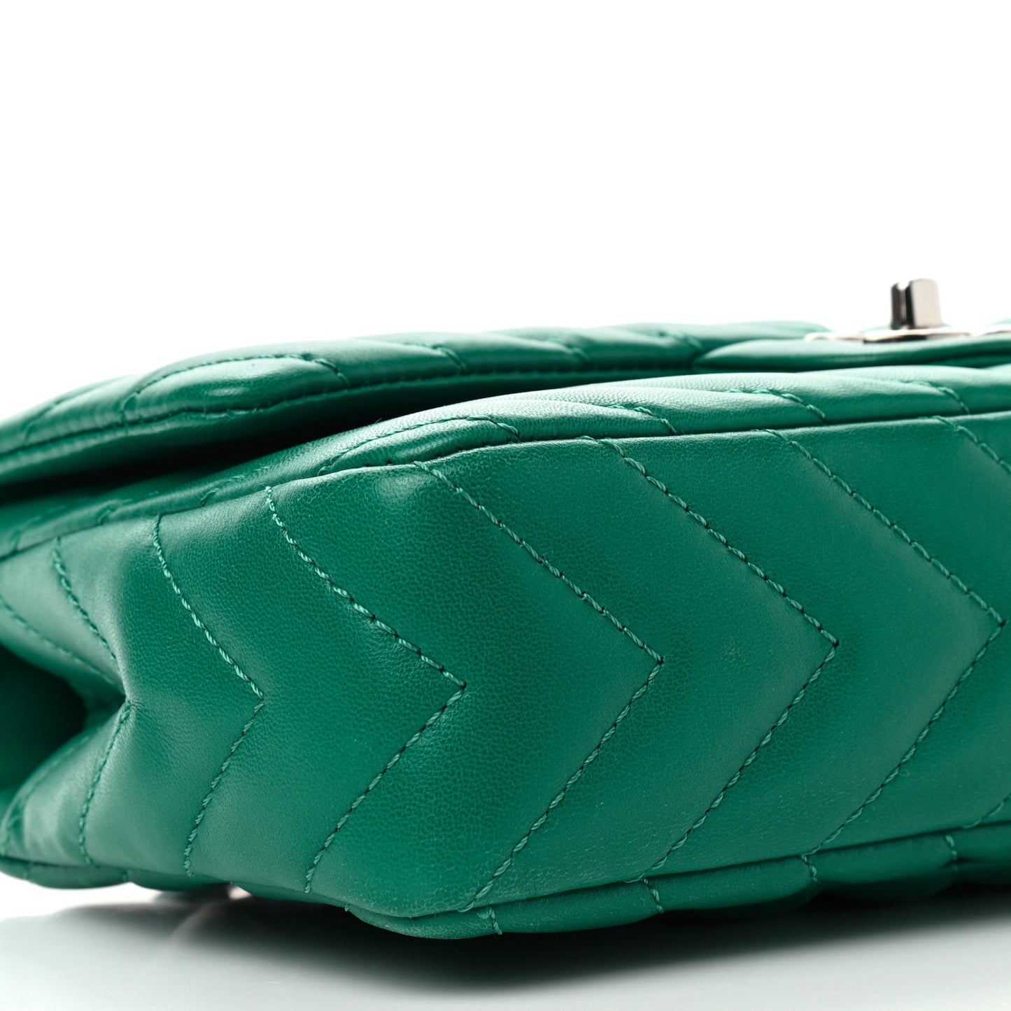 Lambskin Chevron Quilted Medium Single Flap Green