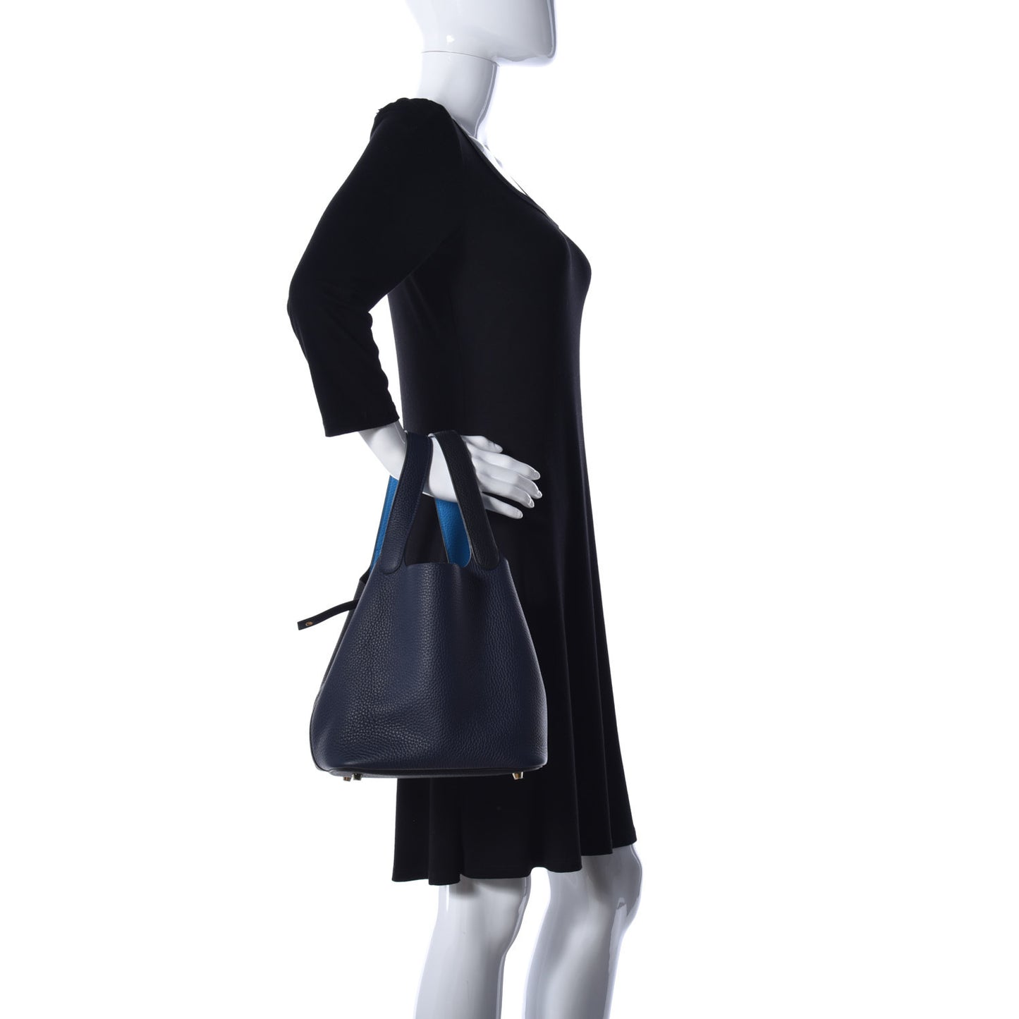 Taurillon Clemence Casaque Picotin Lock 22 MM Bleu Nuit Black Blue Frida