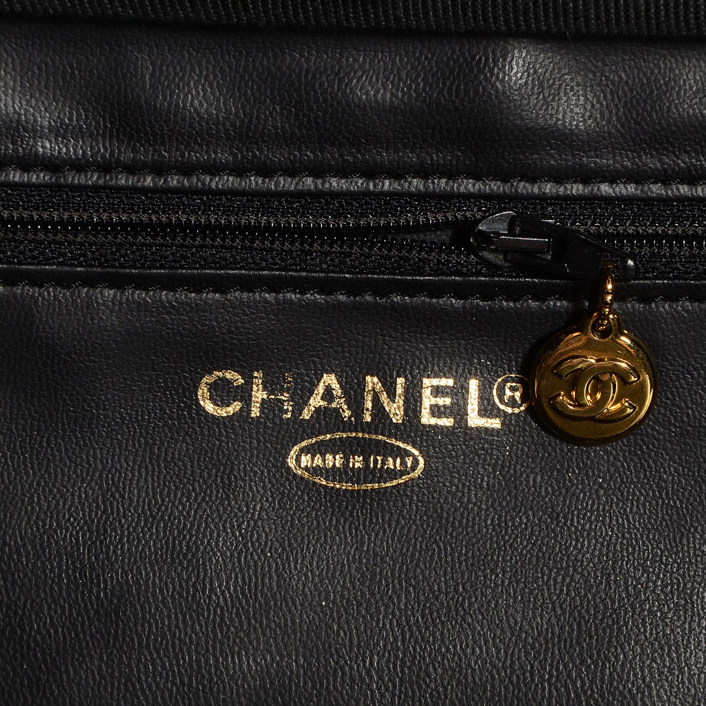 Caviar Cosmetic Train Case Black