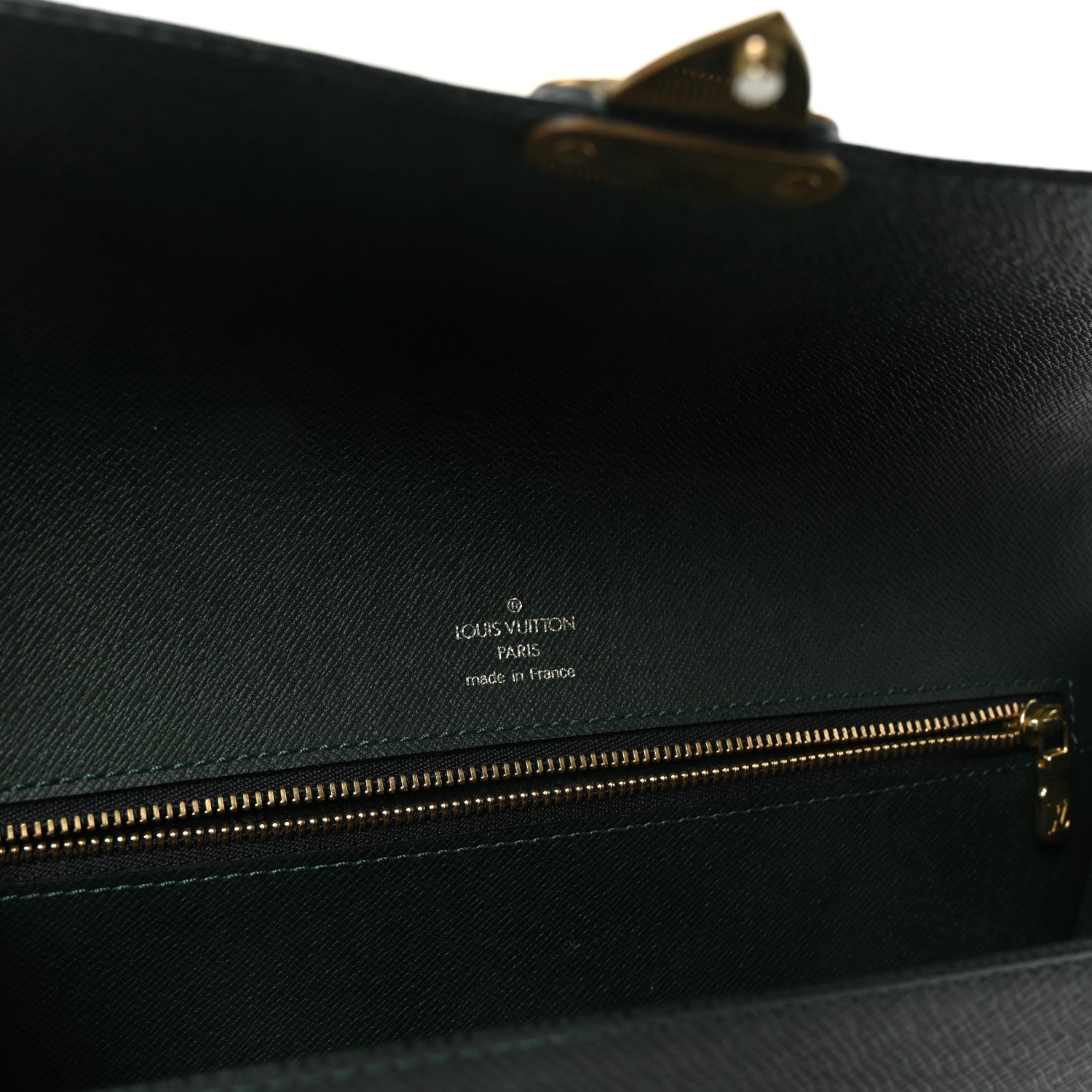 Louis Vuitton Taiga Pochette Belaia Epicea 6 of 6