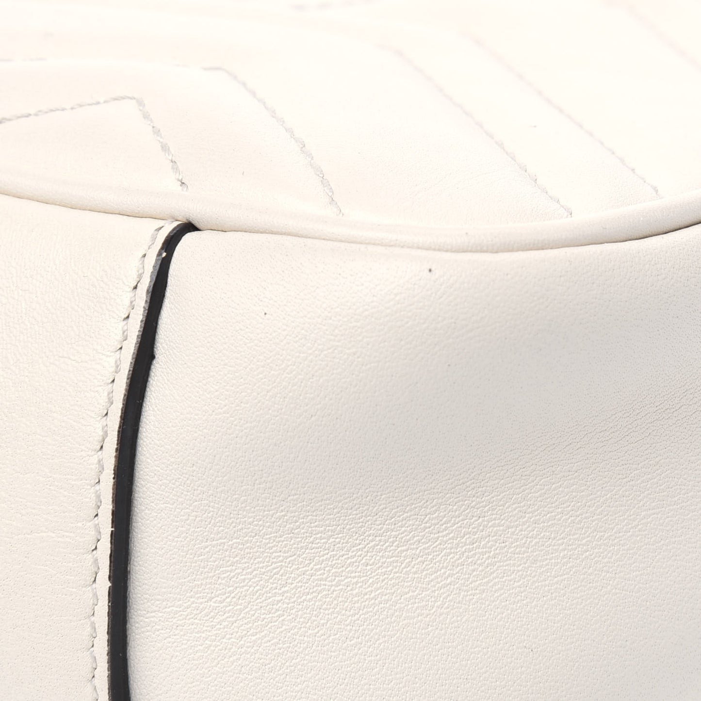 Calfskin Matelasse Mini GG Marmont Shoulder Bag White