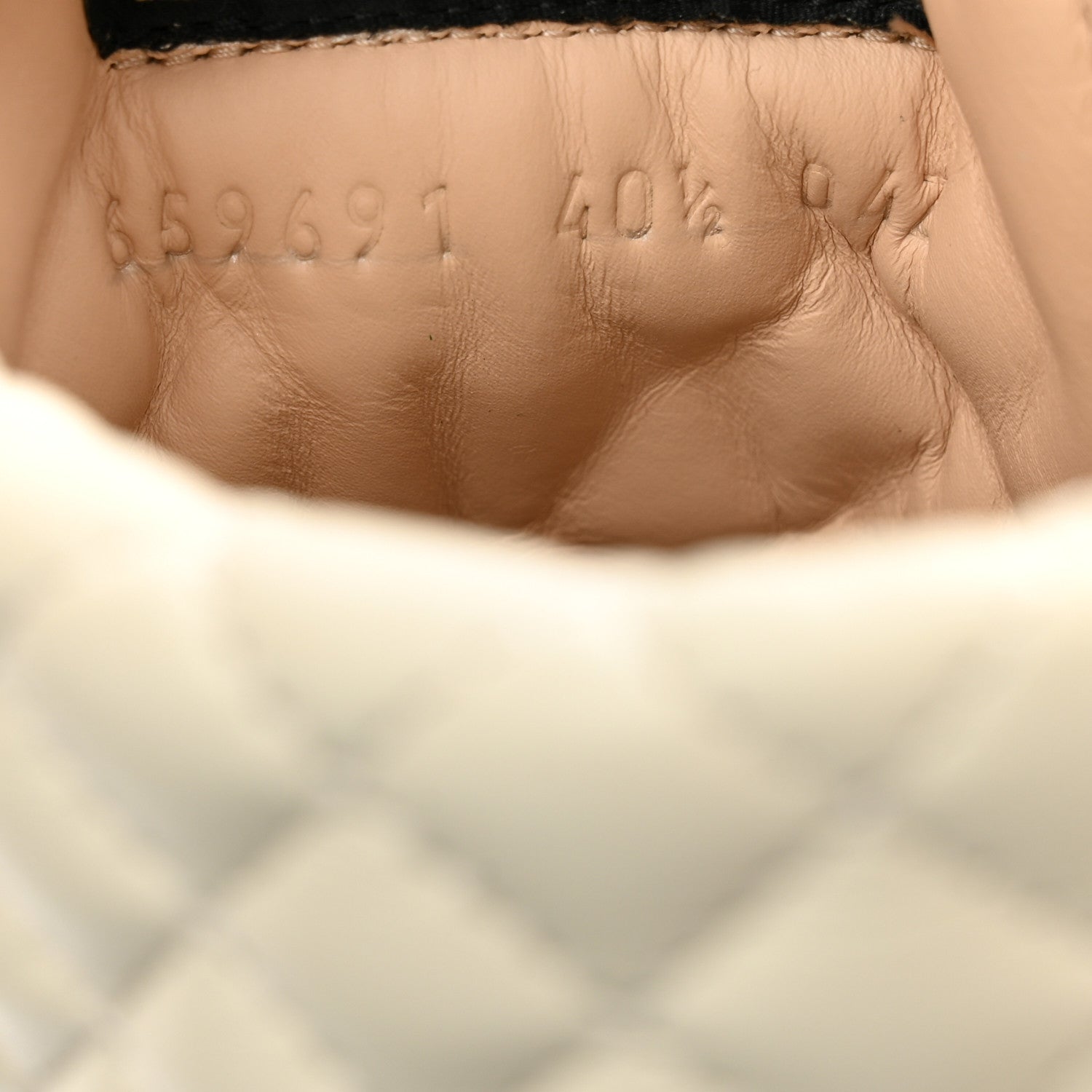 Gucci Calfskin GG Supreme Monogram Nappa Quilted Lace Up Ankle Boots 40.5 Mystic White Beige 7 of 10