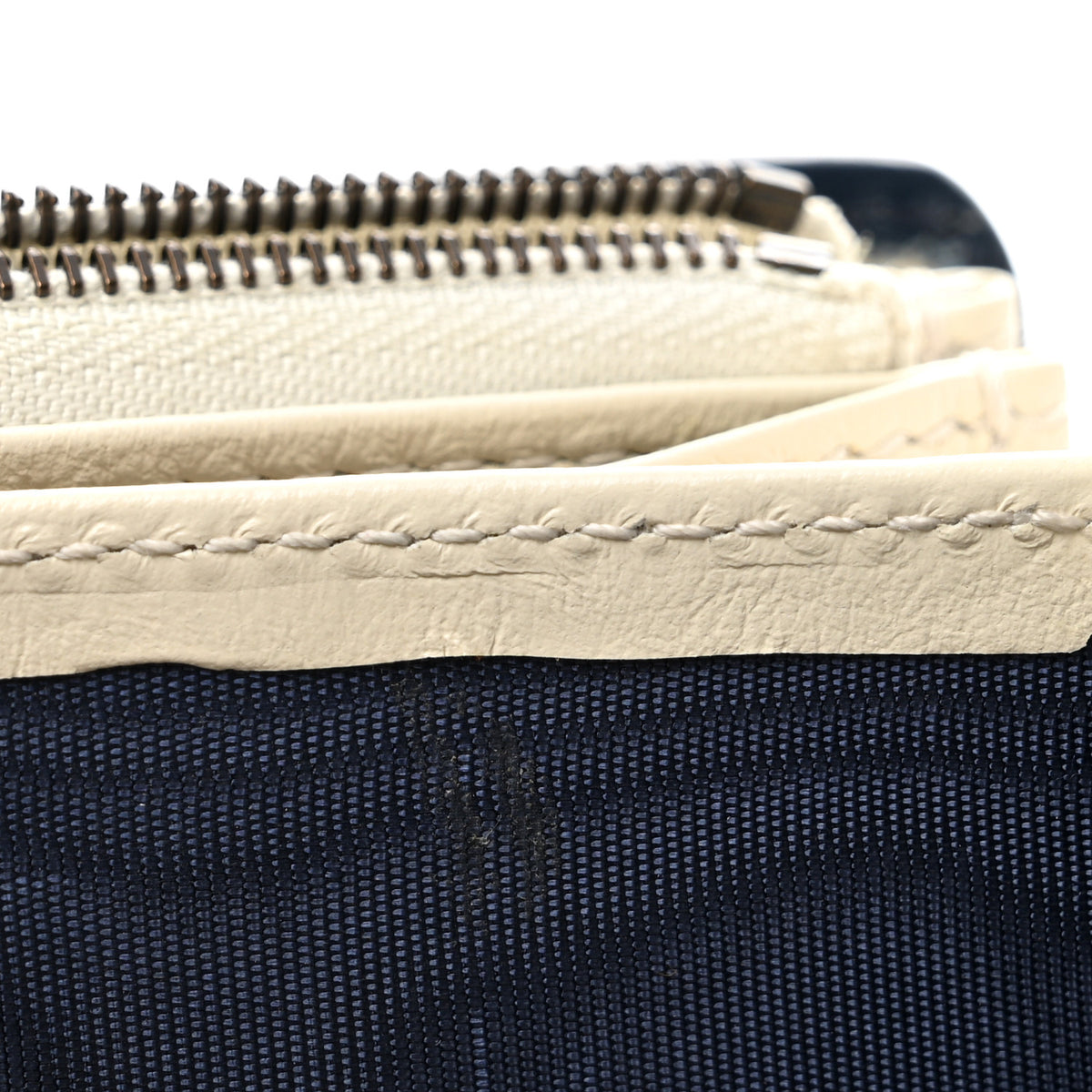 Vintage Effect Calfskin Matelasse Diagonal Torchon GG Marmont Chain Wallet Mystic White Blue Agata