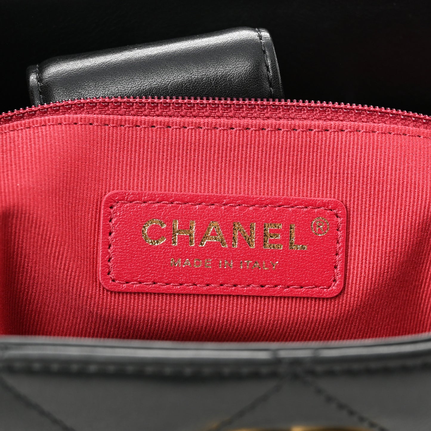 Calfskin Quilted Framing Chain Hobo Black