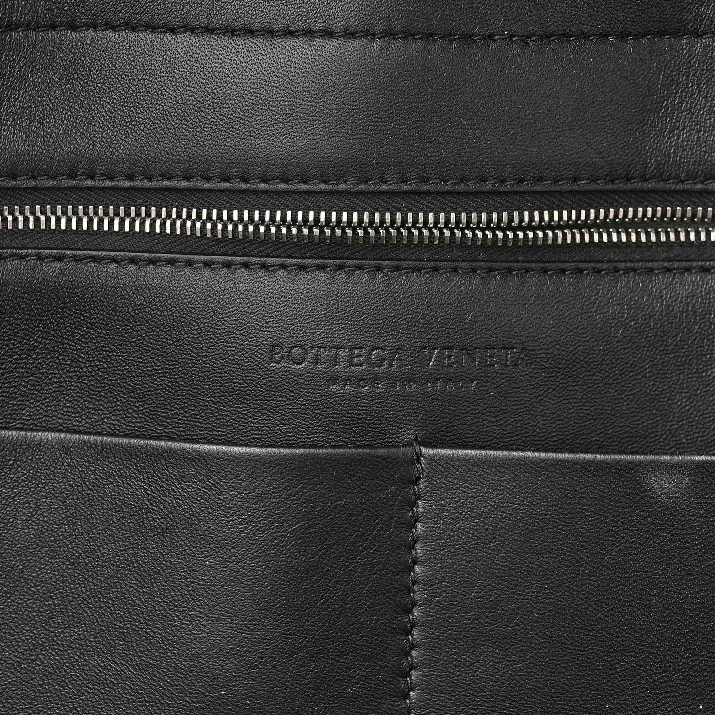 Nappa Maxi Intrecciato Padded Large Arco Black