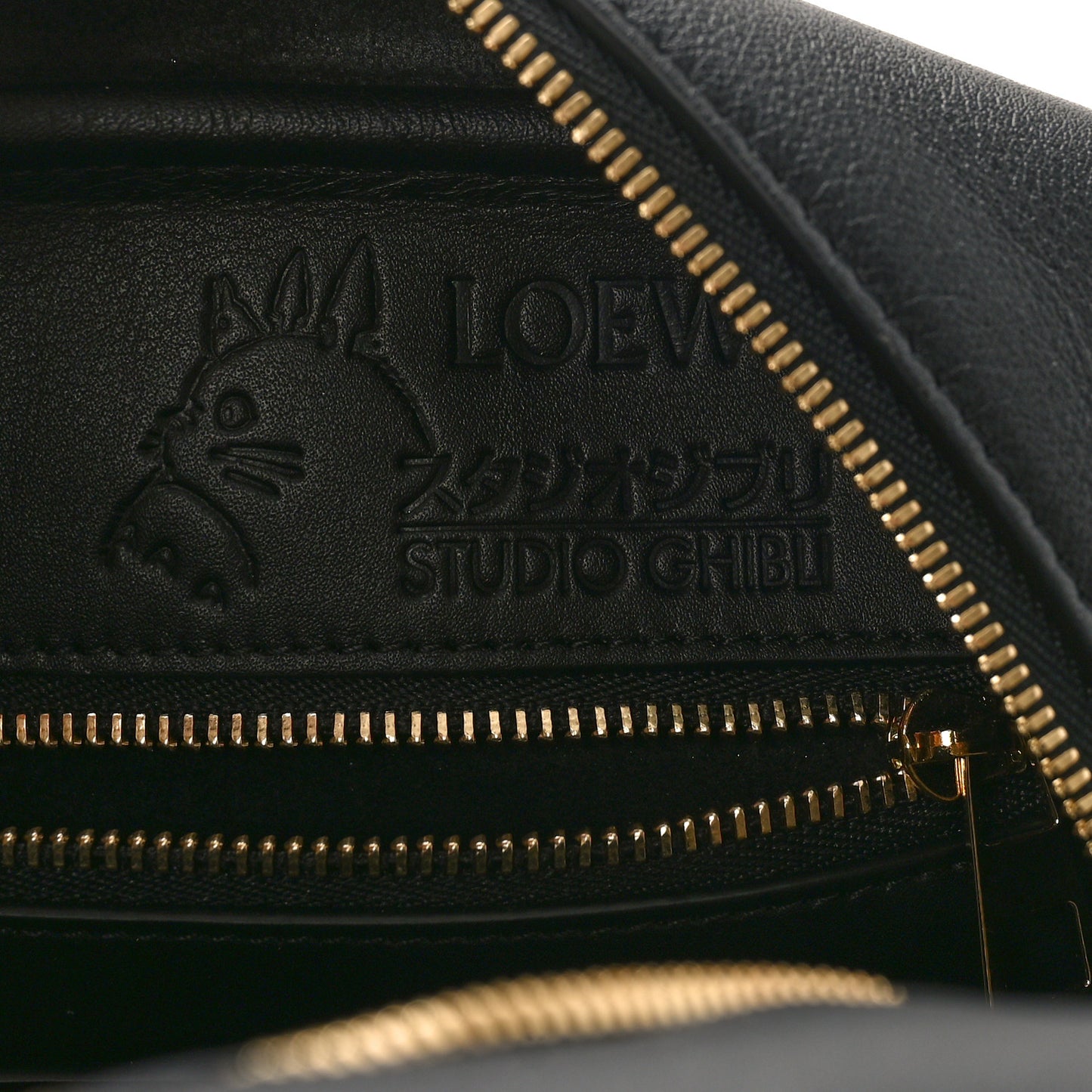 X HOWLS MOVING CASTLE Calfskin Amazona 28 Black