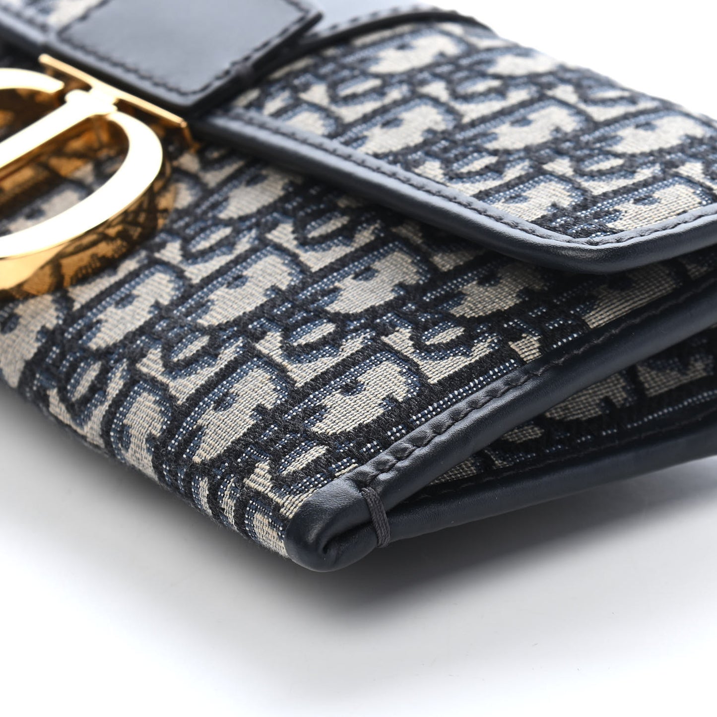 Oblique 30 Montaigne Chain Pouch Blue