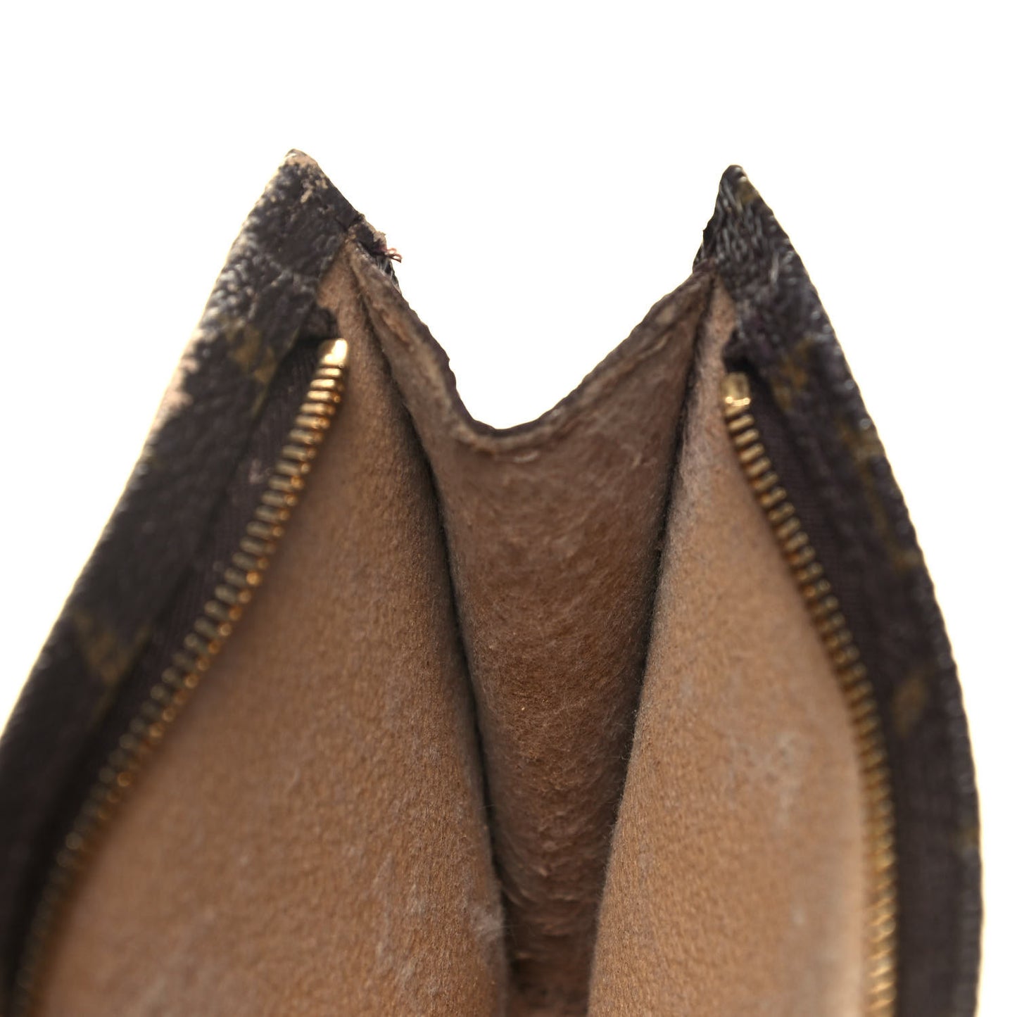 Monogram Petit Bucket 23