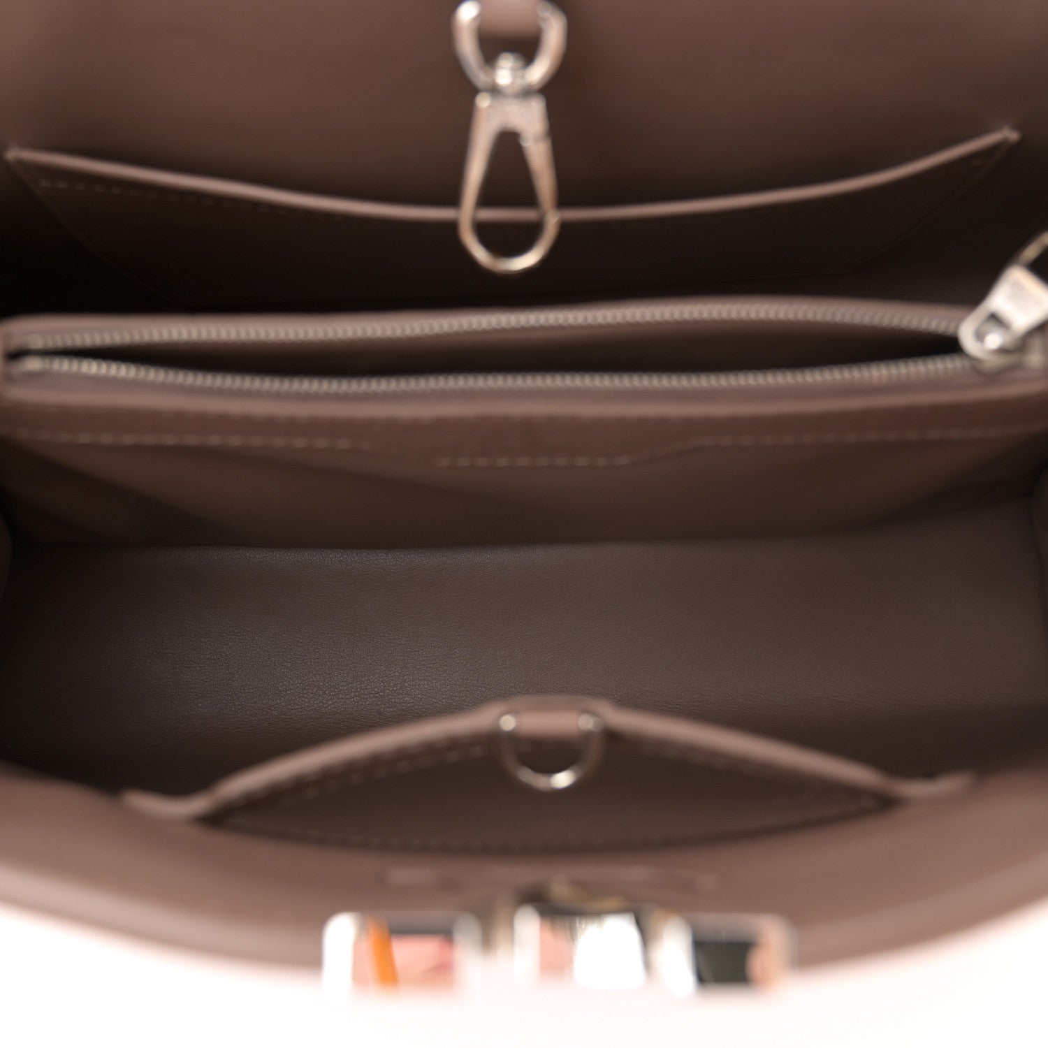 Louis Vuitton Taurillon Capucines MM 5 of 9
