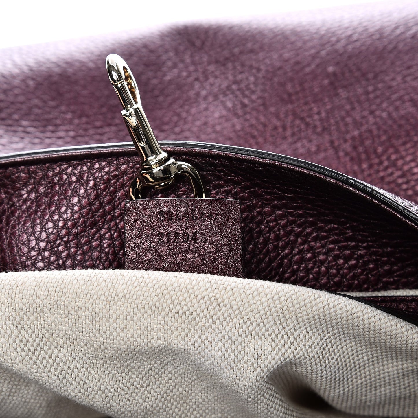 Metallic Cellarius Calfskin Medium Soho Chain Shoulder Bag Classic Burgundy