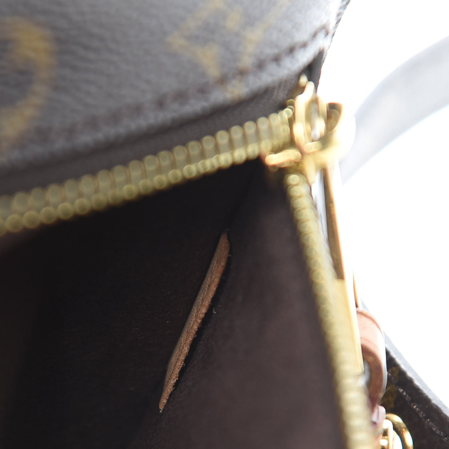 Louis Vuitton Monogram Pochette Metis 7 of 16