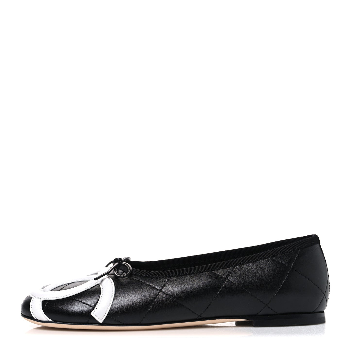 Lambskin Quilted CC Cambon Ballet Flats 38 Black White